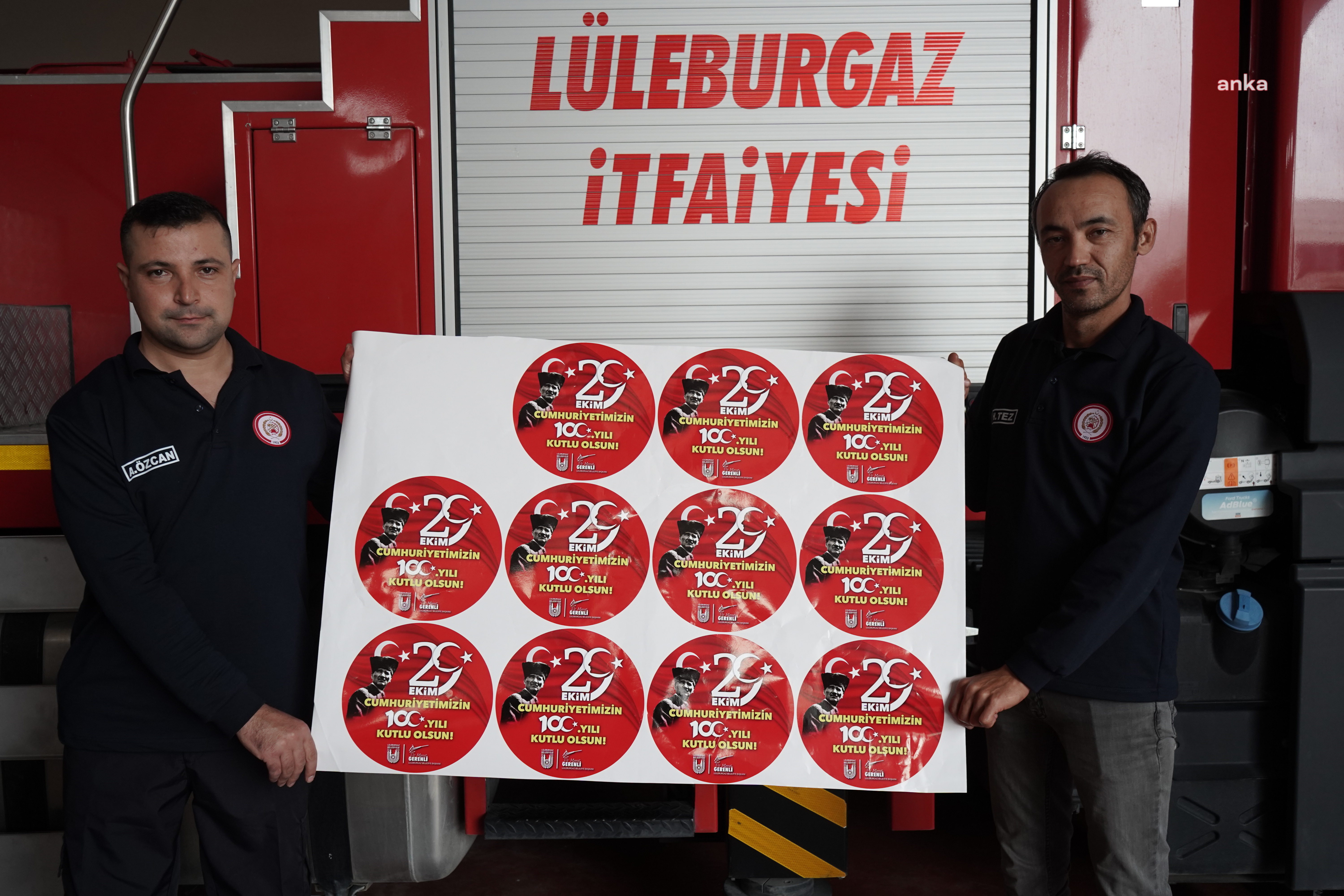 LÜLEBURGAZ’DA ARAÇLAR 100’ÜNCÜ YILA ÖZEL SÜSLENDİ