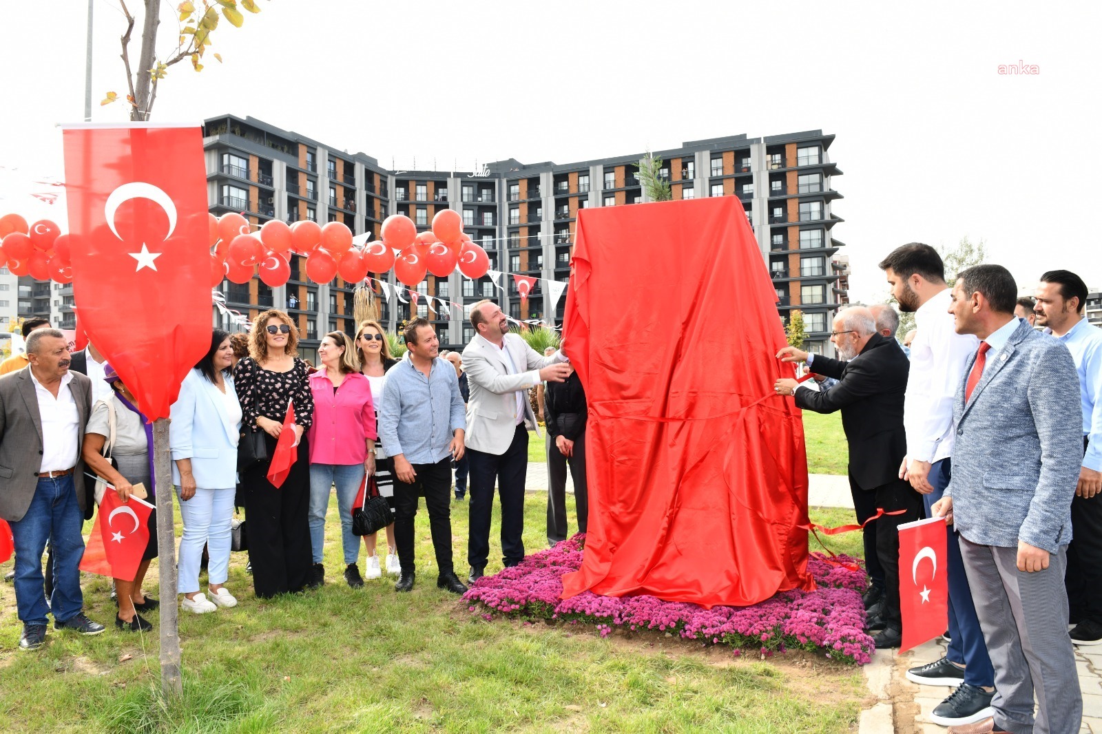 ÇİĞLİ BELEDİYESİ’NDEN CUMHURİYET'İN 100. YILINA ÖZEL PARK AÇILIŞI