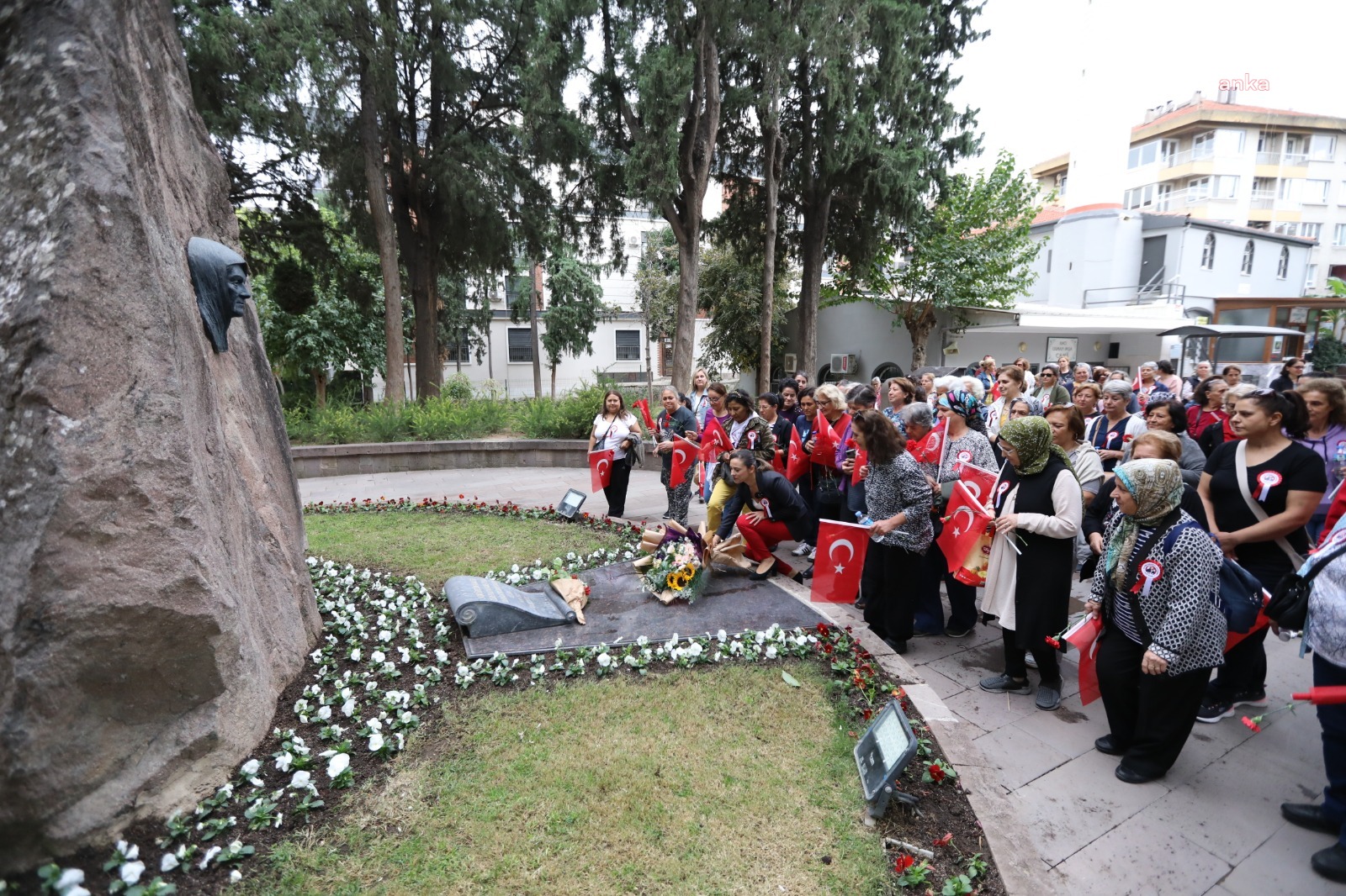 EFES SELÇUKLU KADINLAR, ZÜBEYDE HANIM’IN HUZURUNDA