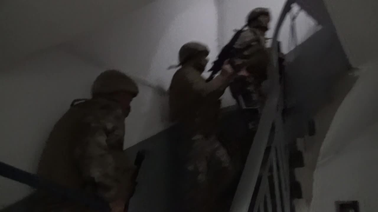 İSTANBUL'DA TERÖR ÖRGÜTÜ IŞİD'E YÖNELİK OPERASYON:  YABANCI UYRUKLU ŞÜPHELİ YAKALANDI