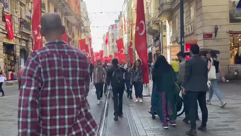 CUMARTESİ ANNELERİ'NİN 970'İNCİ HAFTA BULUŞMASI'NA POLİS MÜDAHALESİ: 27 GÖZALTI