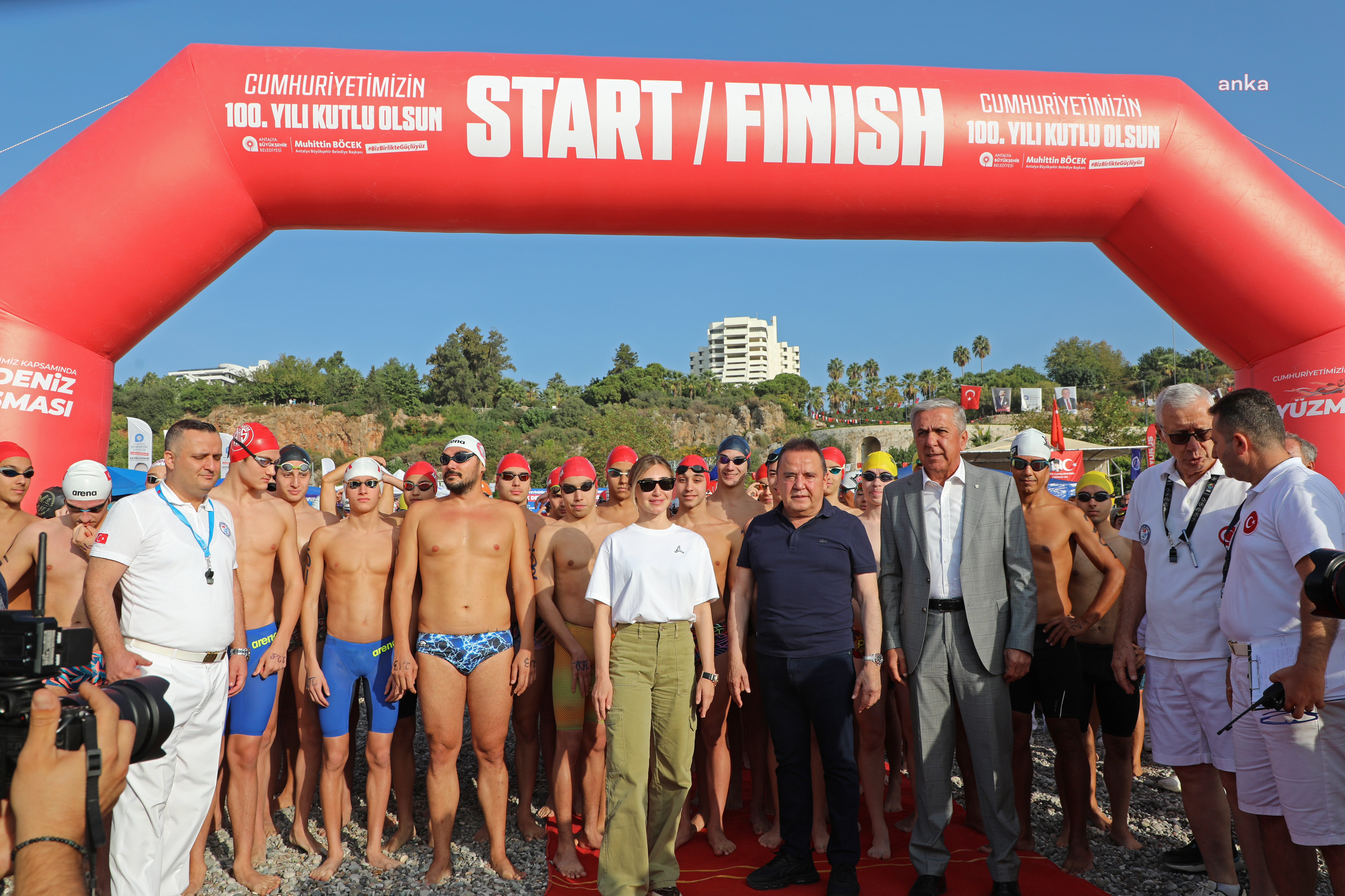 ANTALYA’DA KULAÇLAR CUMHURİYETİN 100. YILI İÇİN ATILDI