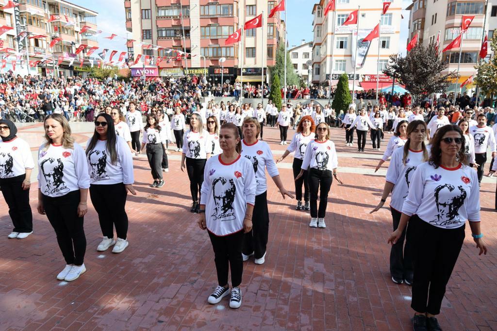 100. YILDA SAFRANBOLU'DA 100 KİŞİLİK ZEYBEK