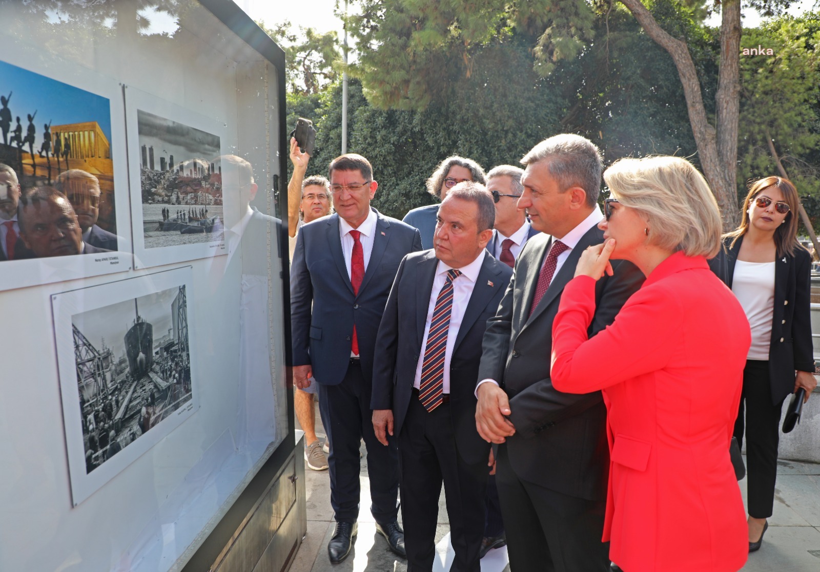 ANTALYA'DA 'CUMHURİYET'İN 100. YILI' KONULU ULUSAL FOTOĞRAF SERGİSİ AÇILDI