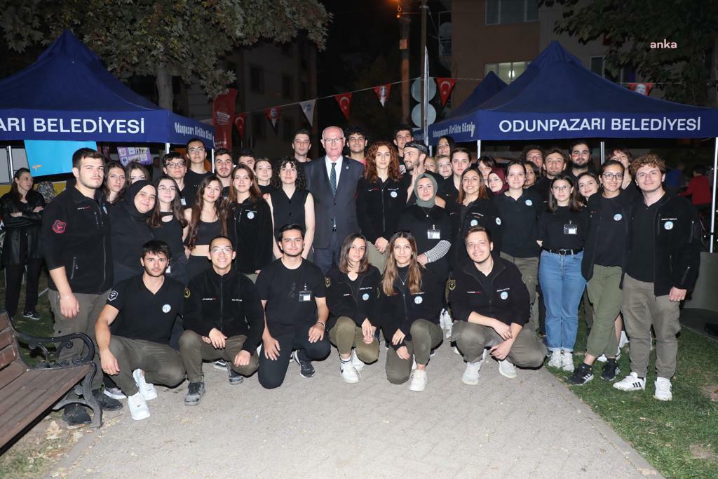 ESKİŞEHİRLİLERDEN ODUNPAZARI 3D GENÇLİK FESTİVALİNE YOĞUN İLGİ