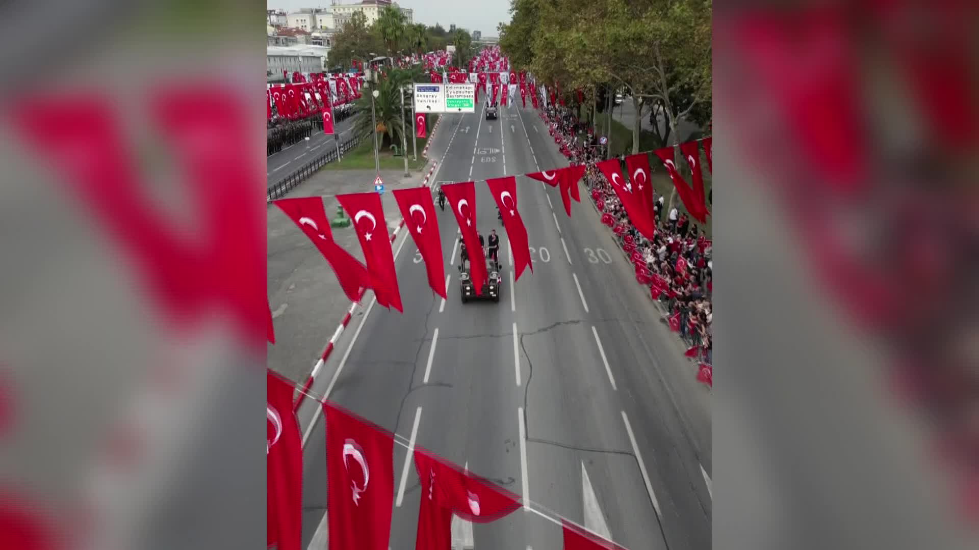 29 EKİM, VATAN CADDESİ'NDE DÜZENLENEN TÖRENLE KUTLANDI