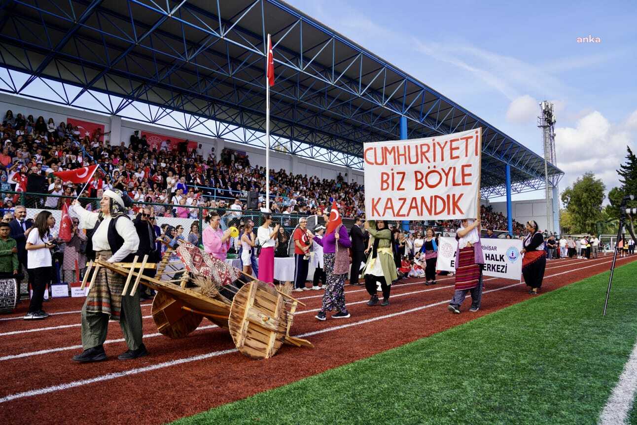 SEFERİHİSAR'DA 100'ÜNCÜ YIL COŞKUSU