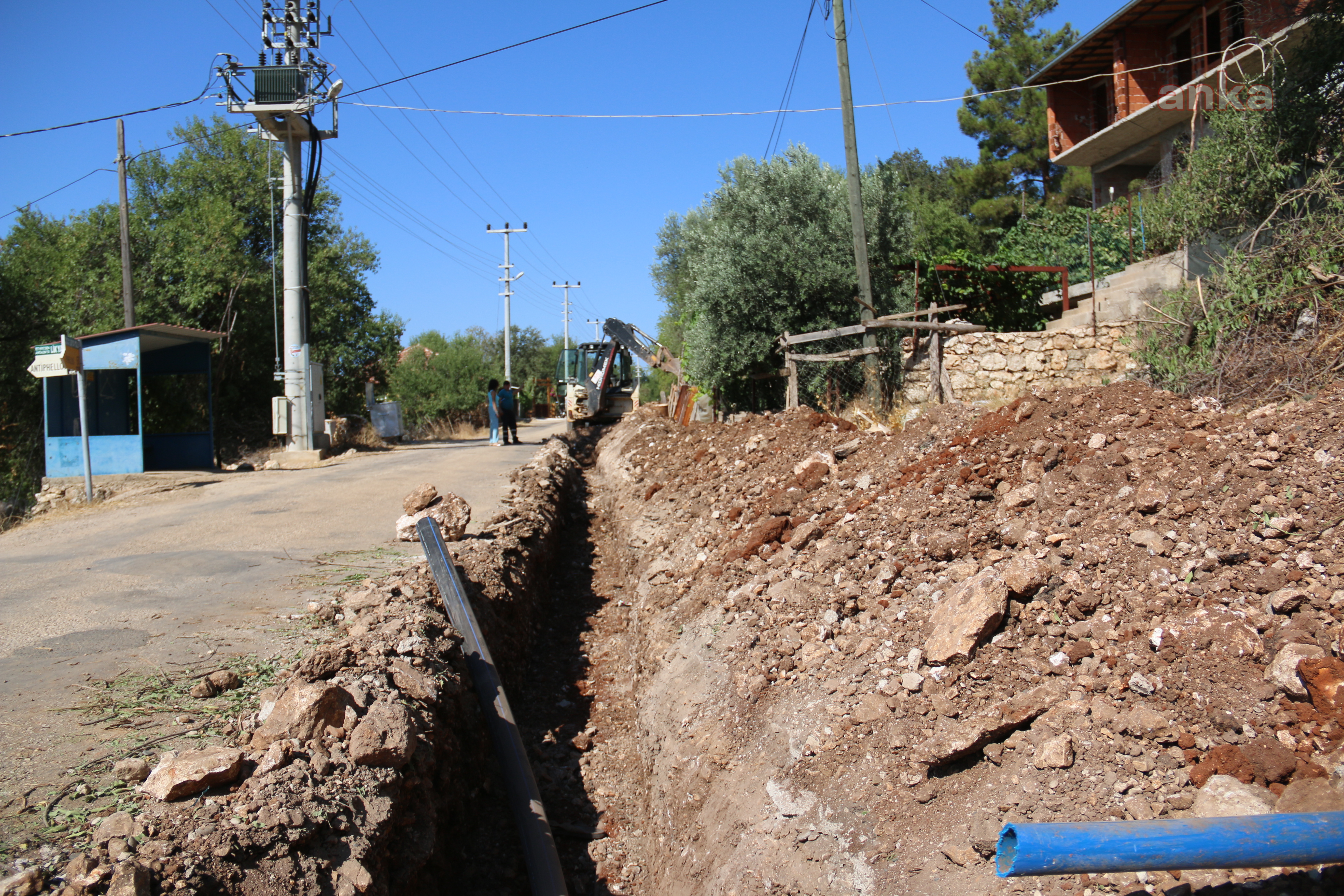 KAŞ'TA İÇME SUYU HATLARI YENİLENİYOR