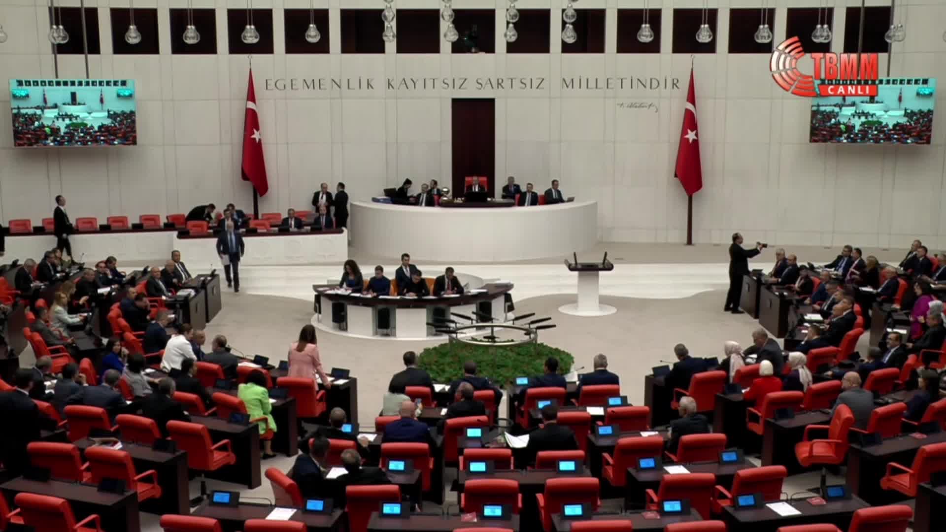 TBMM GENEL KURULU’NDA KALKINMA PLANI’NIN GÖRÜŞMELERİ “KÜFÜR” TARTIŞMASIYLA BAŞLADI