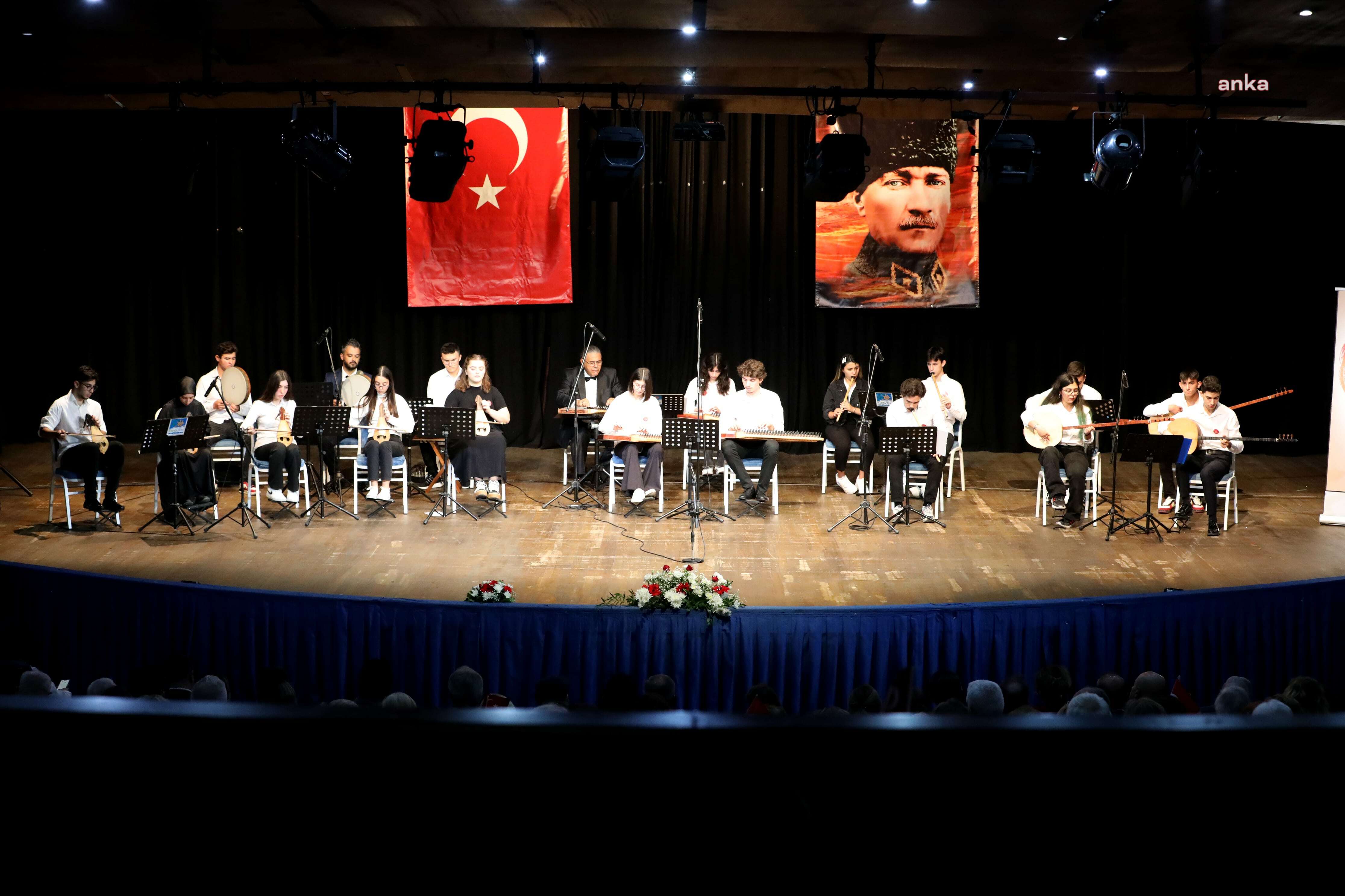 NARLIDERE’DE, 'CUMHURİYETİMİZİN 100. YILINDA ÇOCUKLARIMIZIN SESİ' KONSERİ