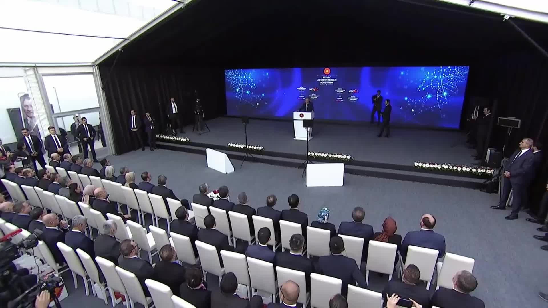 ERDOĞAN: DAHA ÇOK YURT DIŞINDAN TEDARİK EDİLEN HEPATİT A AŞISI ARTIK DÜNYA STANDARTLARINDA ÜLKEMİZDE DE ÜRETİLECEKTİR. TÜRKİYE, BU AŞIYI EN ÜST STANDARTTA ÜRETEN DÖRDÜNCÜ ÜLKE OLACAKTIR