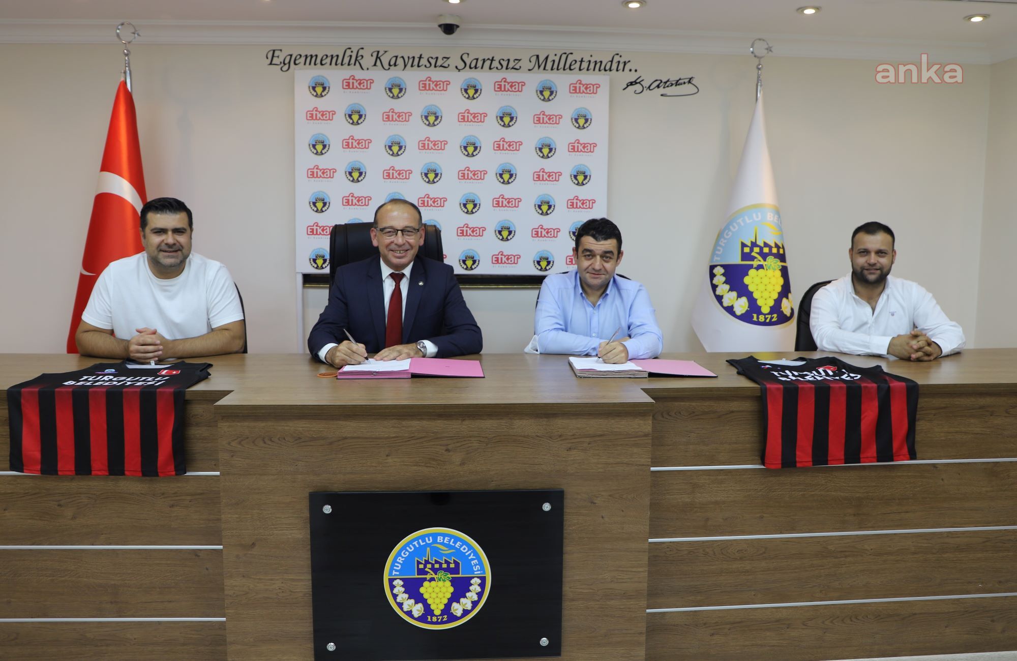 "EFKAR", TURGUTLU BELEDİYESİ KADIN BASKETBOL TAKIMINA SPONSOR OLDU