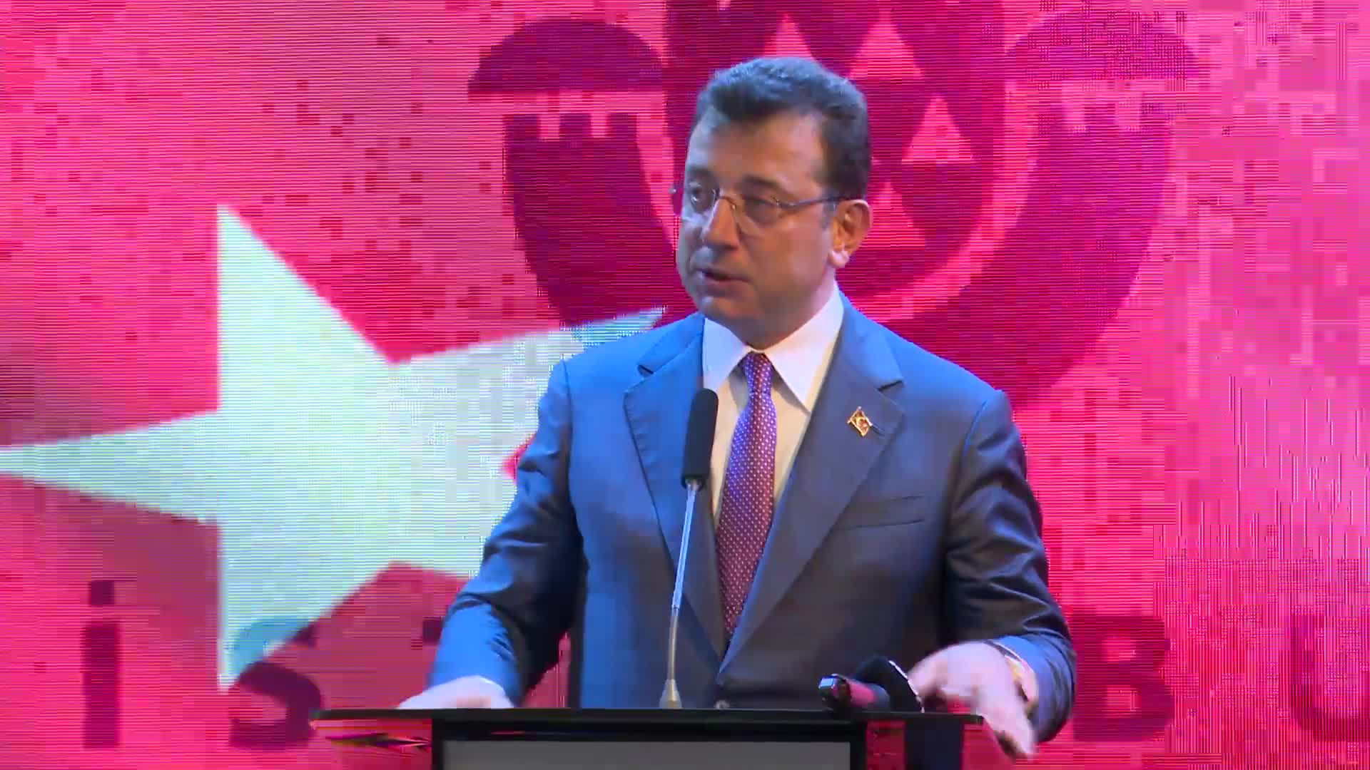 İMAMOĞLU: "İSTANBUL İMAR YÖNETMELİĞİ'NE MESLEK ODALARIYLA İRTİBAT KURARAK, HANGİ KONULARDA EN DERİN SORUNLARIN YAŞANDIĞINI ÇALIŞTIK"