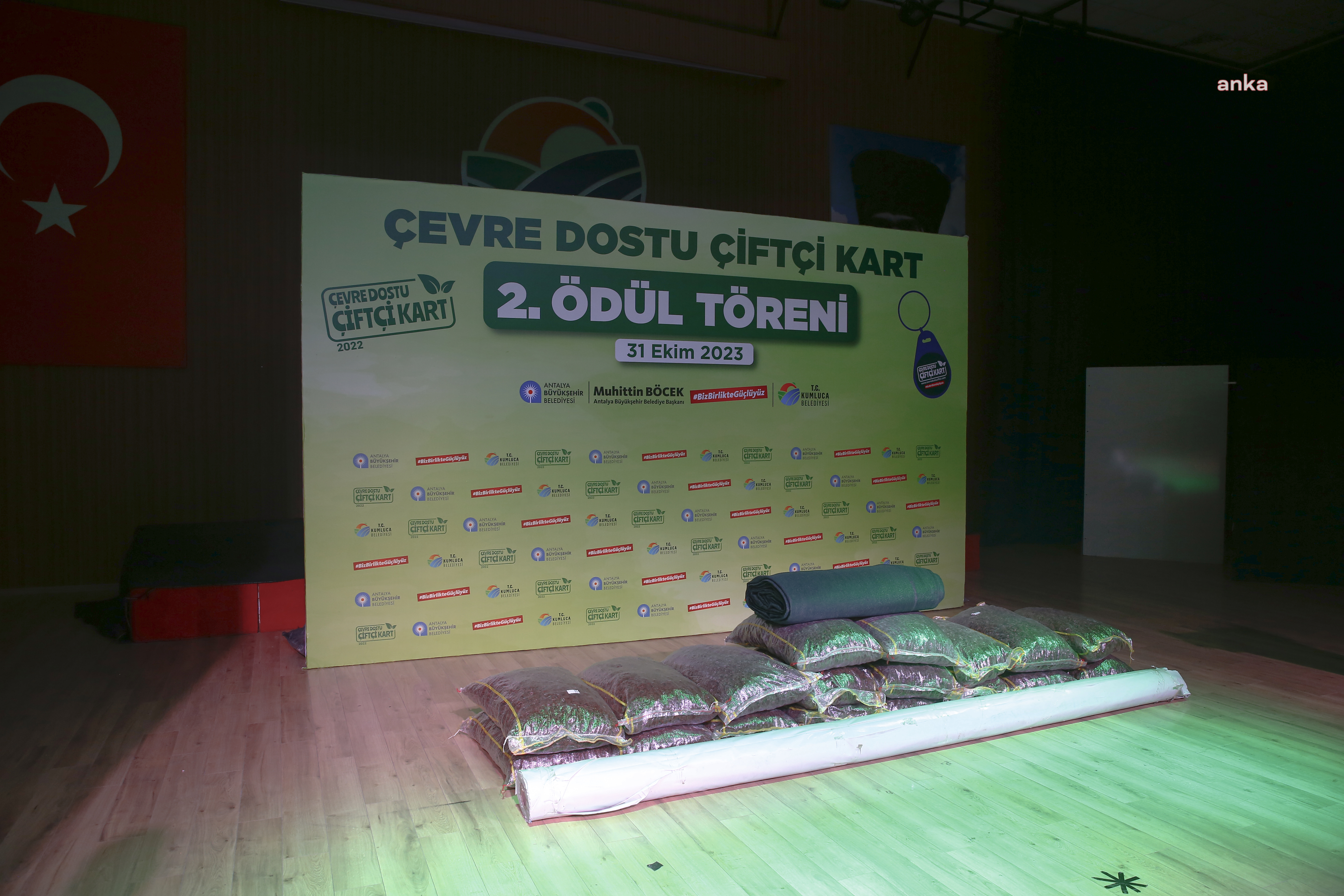 ANTALYA'DA ÇEVRE DOSTU ÇİFTÇİLER ÖDÜLLENDİRİLDİ