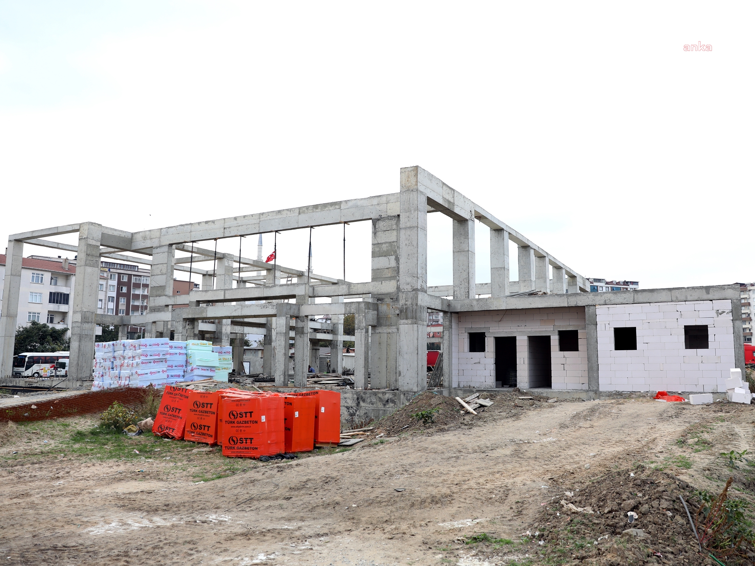 ÇERKEZKÖY BELEDİYESİ'NCE YAPIMI SÜREN YENİ DÜĞÜN SALONLARININ KABA İNŞAATLARI TAMAMLANDI