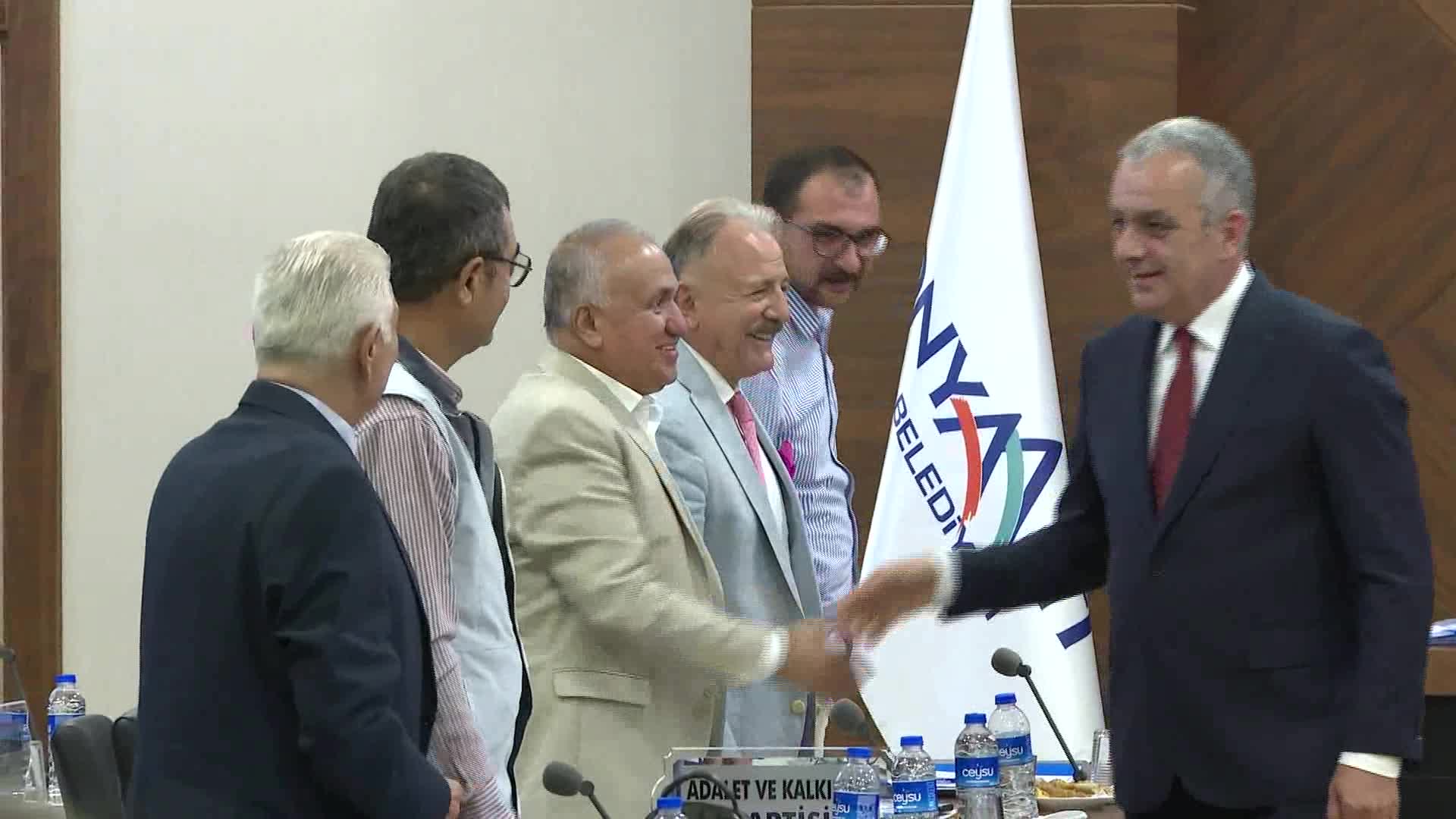 KONYAALTI BELEDİYE BAŞKANI ESEN: "CUMHURİYET BİRLEŞTİRİCİ GÜÇTÜR"