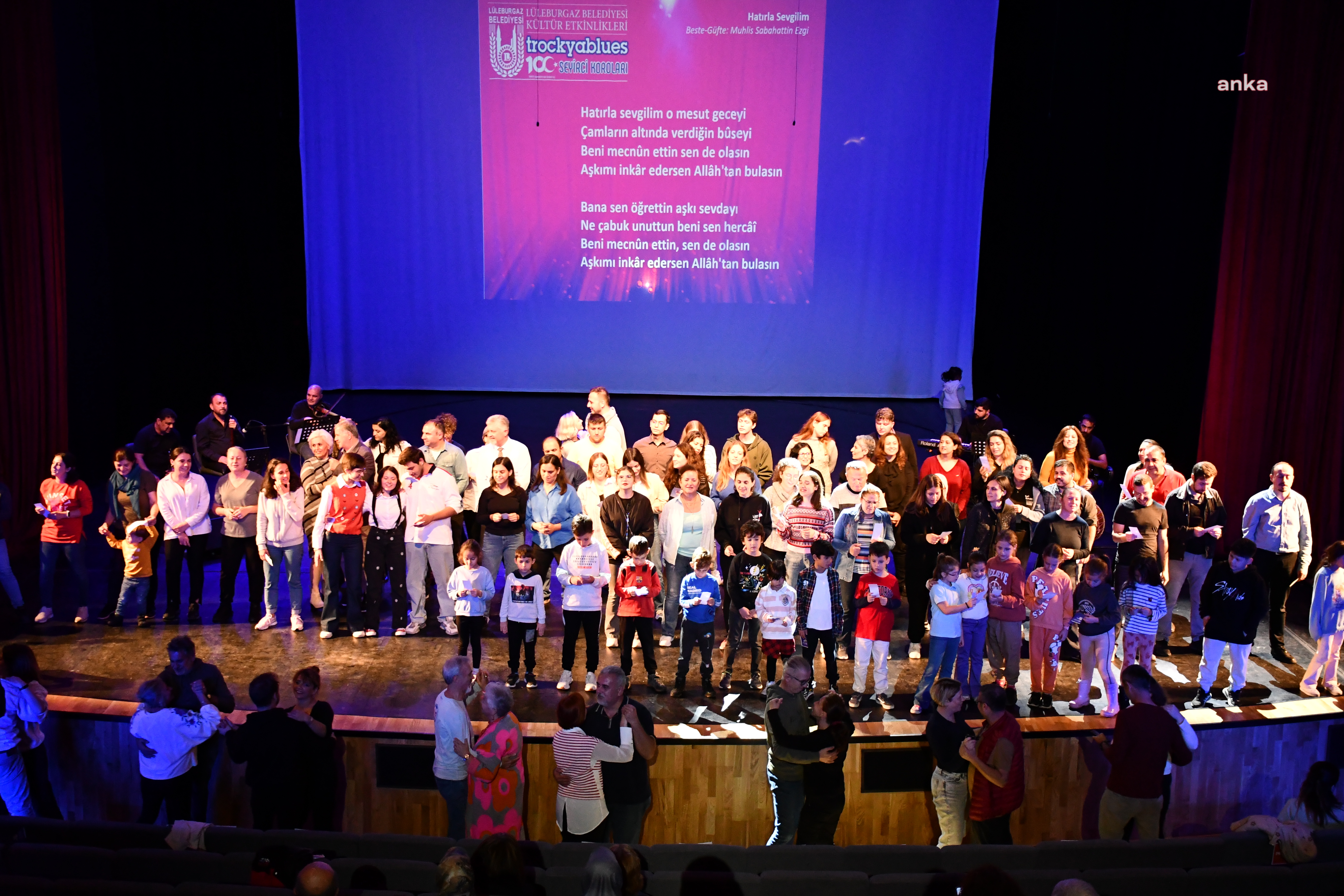 LÜLEBURGAZ’DA ‘SEYİRCİ KOROLARI’ KONSERLERİ BAŞLADI