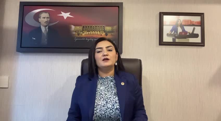 SEVDA ERDAN KILIÇ, CUMHURBAŞKANI ERDOĞAN’IN KADINLARA HAKARET İÇEREN SÖZLERİYLE İLGİLİ ŞİKAYETİNİN SAVCILIK TARAFINDAN “DOKUNULMAZLIK” GEREKÇESİYLE İŞLEME KONULMAMASINA TEPKİ GÖSTERDİ: “İŞTE SARAYINIZ, İŞTE ÜSLUBUNUZ, İŞTE ANAYASA BİLMEZLİĞİNİZ”