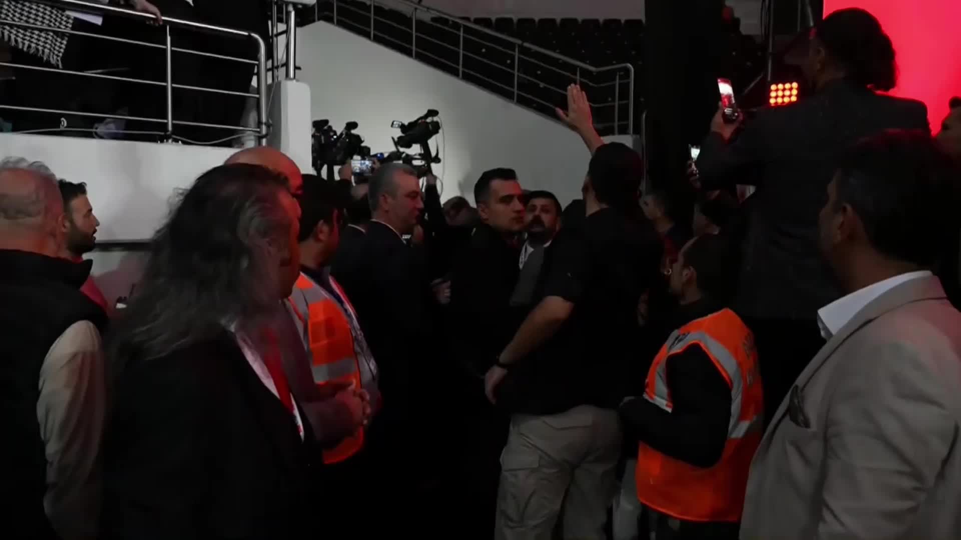 CHP’NİN 38. OLAĞAN KURULTAYI… KEMAL KILIÇDAROĞLU KURULTAY SALONUNDA