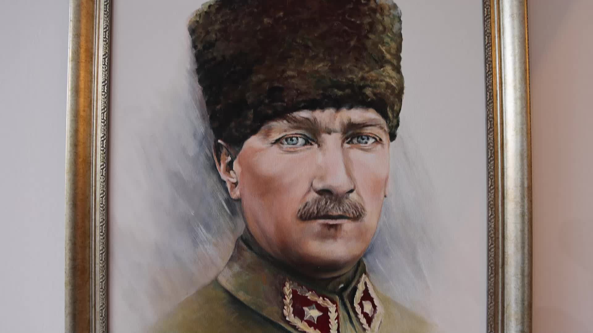 'EKİM GEÇİDİ 2023 MARMARİS SERGİSİ'NDE HEM GURUR HEM HÜZÜN