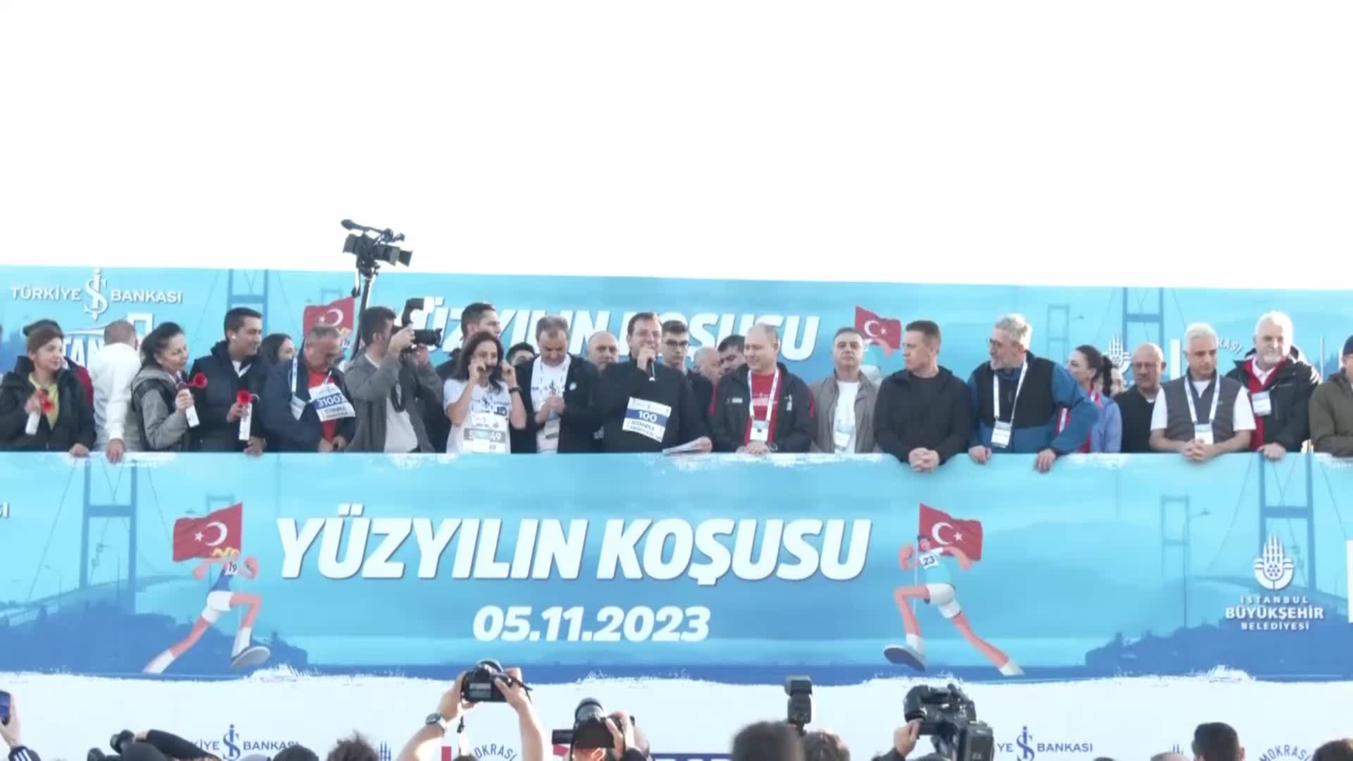 TÜRKİYE İŞ BANKASI 45. İSTANBUL MARATONU’NU BAŞLATAN İMAMOĞLU: "CUMHURİYETİMİZ, BAYRAĞIMIZ VE MUSTAFA KEMAL ATATÜRK İÇİN KOŞALIM”