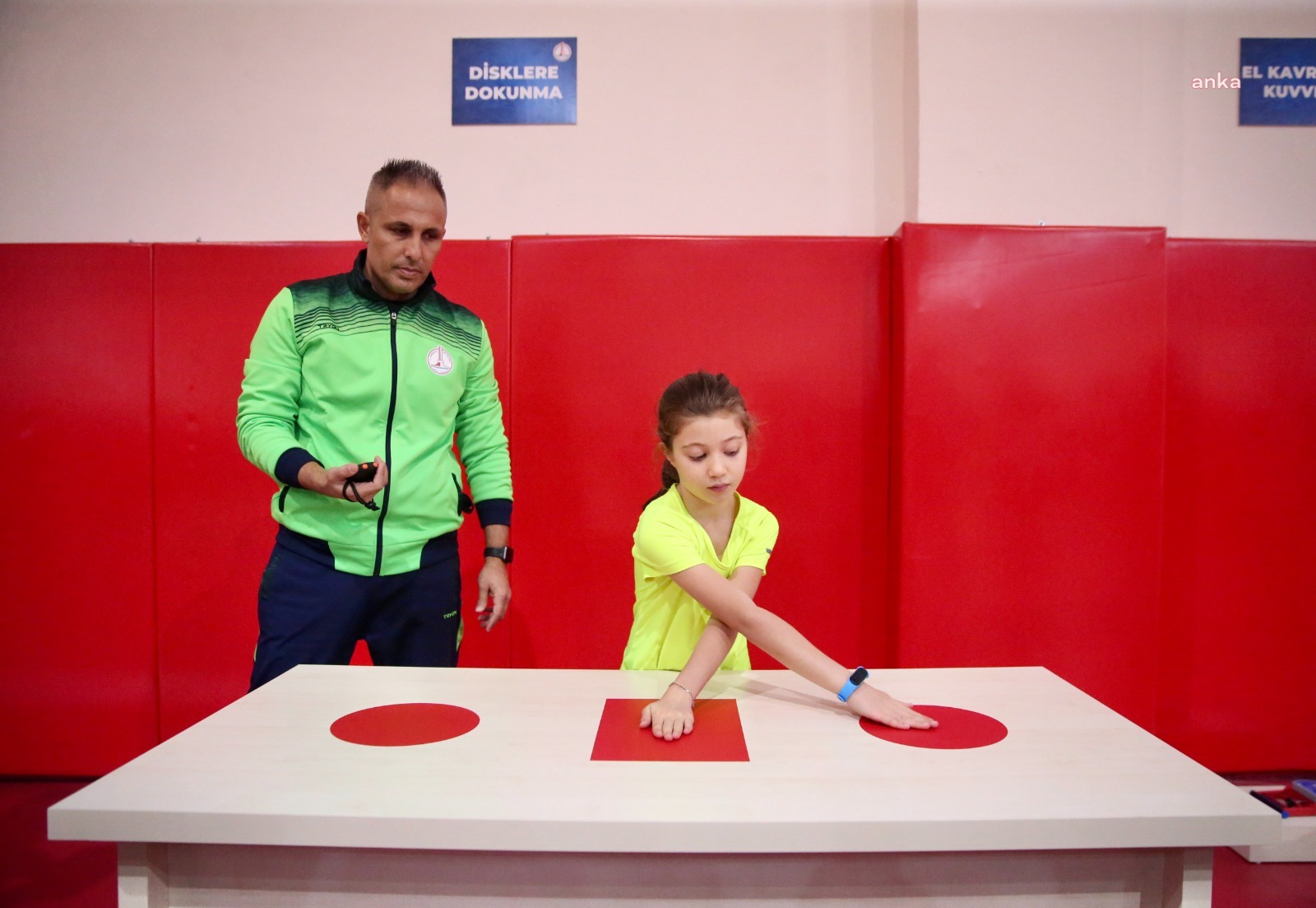 KARŞIYAKA BELEDİYESİ SPORTİF YETENEK ÖLÇÜM TESTİNİ OKULLARA TAŞIYOR