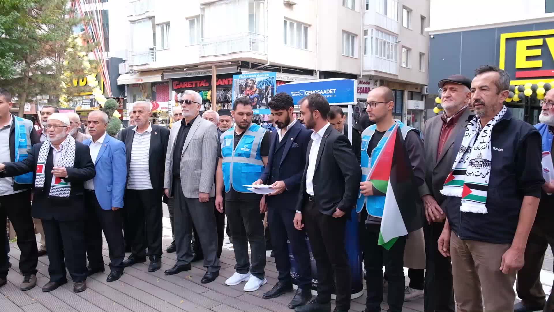 ESKİŞEHİR'DE İNCİRLİK VE KÜRECİK ÜSLERİNİN KAPATILMASI İÇİN İMZA KAMPANYASI BAŞLATILDI