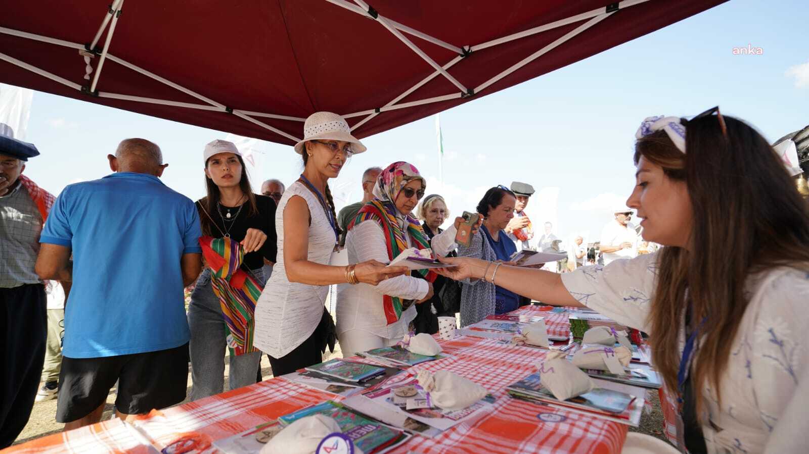 MERSİN BÜYÜKŞEHİR’İN YÖRÜK MÜZESİ ÇADIRINA ZİYARETÇİLERİNDEN YOĞUN İLGİ