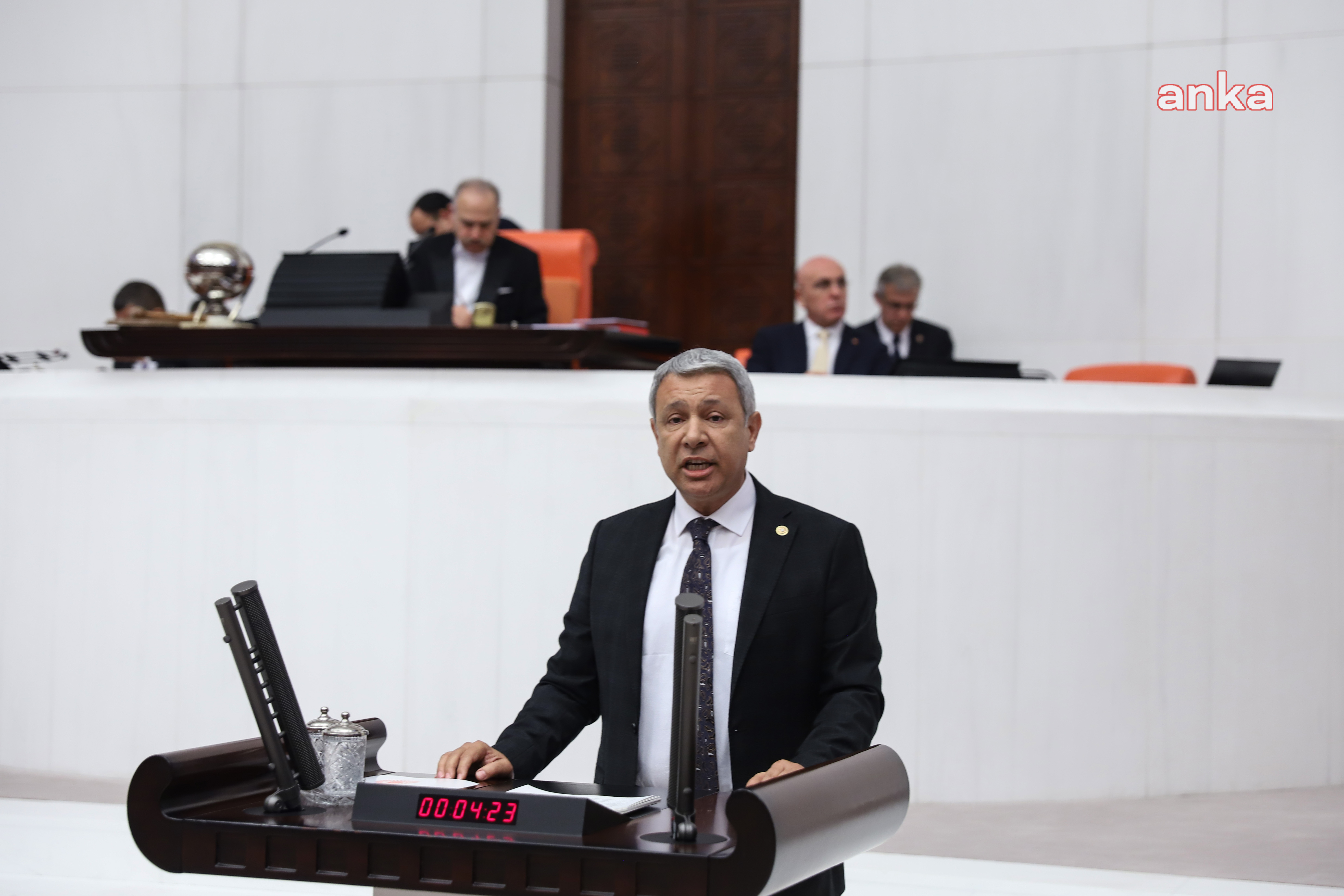CHP’Lİ SÜMER: “ESNAF İÇİN YENİ PAKET HAZIRLANMAZSA KRİZLE KARŞI KARŞIYA KALIRIZ”