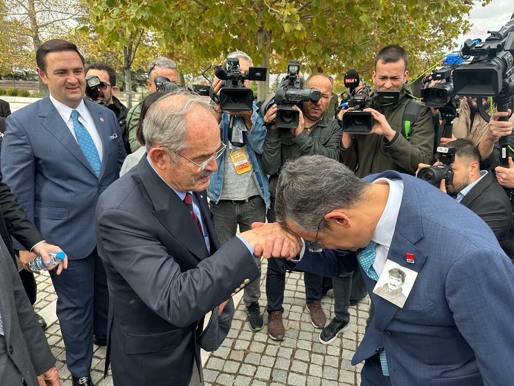 YILMAZ BÜYÜKERŞEN, ECEVİT’İ ANMA TÖRENİNE KATILDI