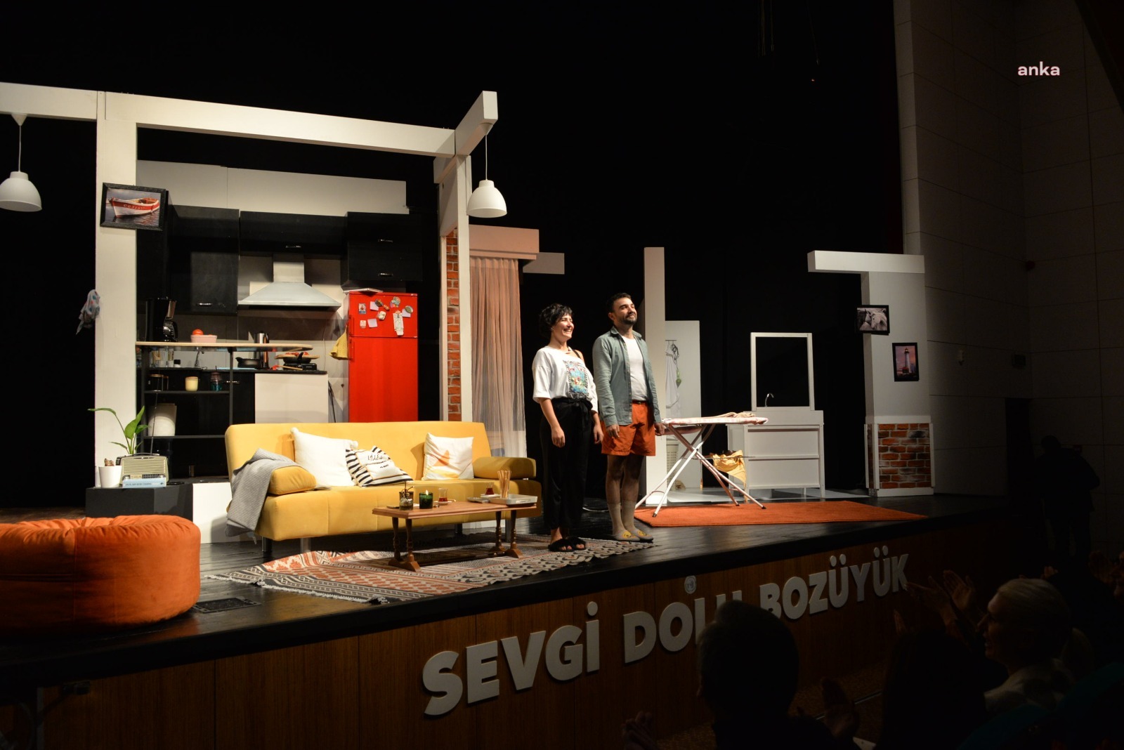 BOZÜYÜK BELEDİYE TİYATROSU 3. SEZON PERDELERİNİ AÇIYOR