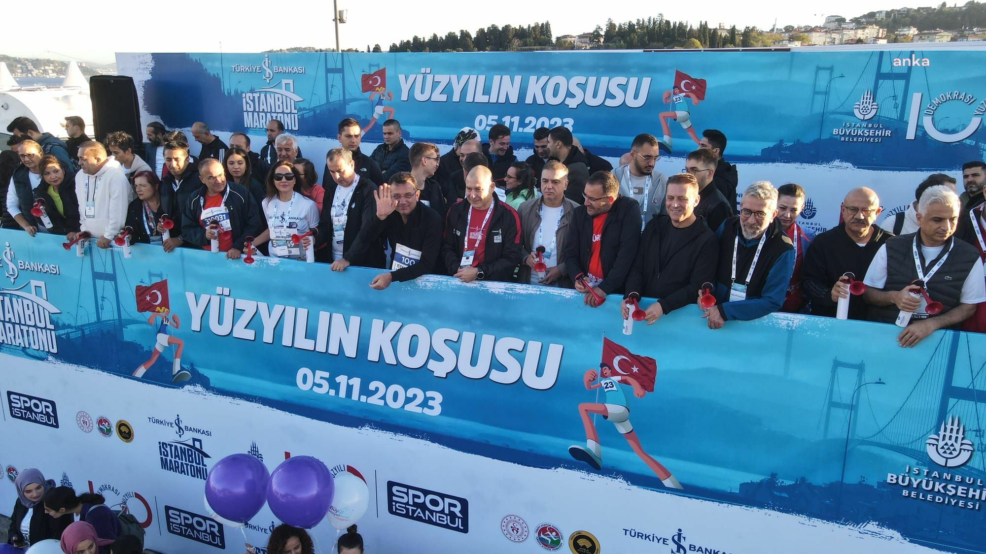 CUMHURİYET'İN 100. YILINDA İBB TARAFINDAN DÜZENLENEN 45. İSTANBUL MARATONU'NDA İSTAÇ EKİPLERİ DE SAHADAYDI