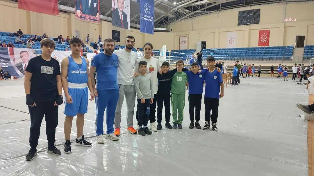 BOZÜYÜK BELEDİYESİ EĞİTİM VE SPOR KULÜBÜ'NDEN 100. YIL BOKS TURNUVASI’NDA BÜYÜK BAŞARI