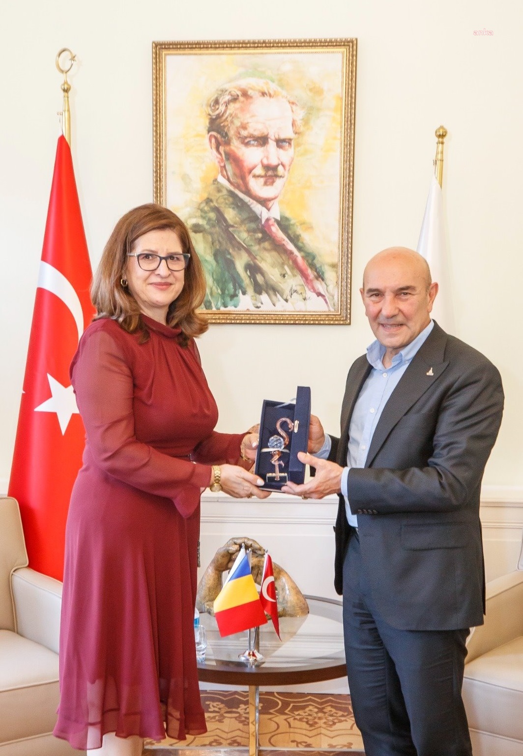 TUNÇ SOYER: İZMİR'DEN ROMANYA'YA DİREKT UÇUŞLAR İÇİN ÇALIŞACAĞIZ