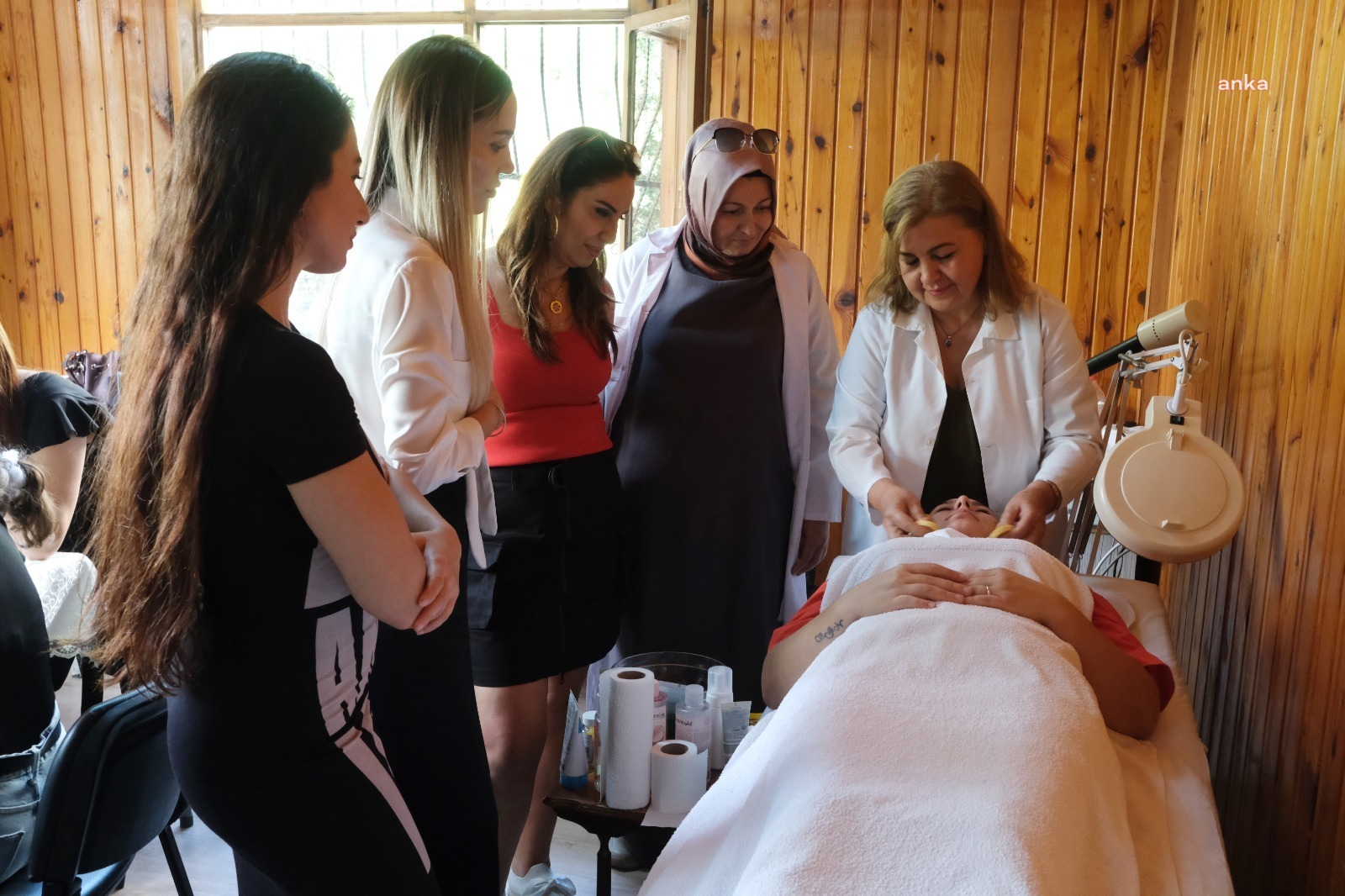 ÇUKUROVA BELEDİYESİ'NDEN CİLT BAKIM KURSU