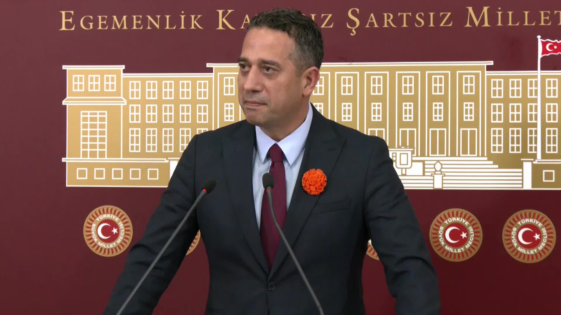 ALİ MAHİR BAŞARIR: "TOLGA ŞARDAN NİYE TUTUKLANDI VE 3 GÜN SONRA SERBEST BIRAKILDI? EVİNDEKİ EVRAKLARA EL UZATIP ALMAK İSTİYORLARDI. ONLARI ALDILAR VE SONRA BIRAKTILAR"