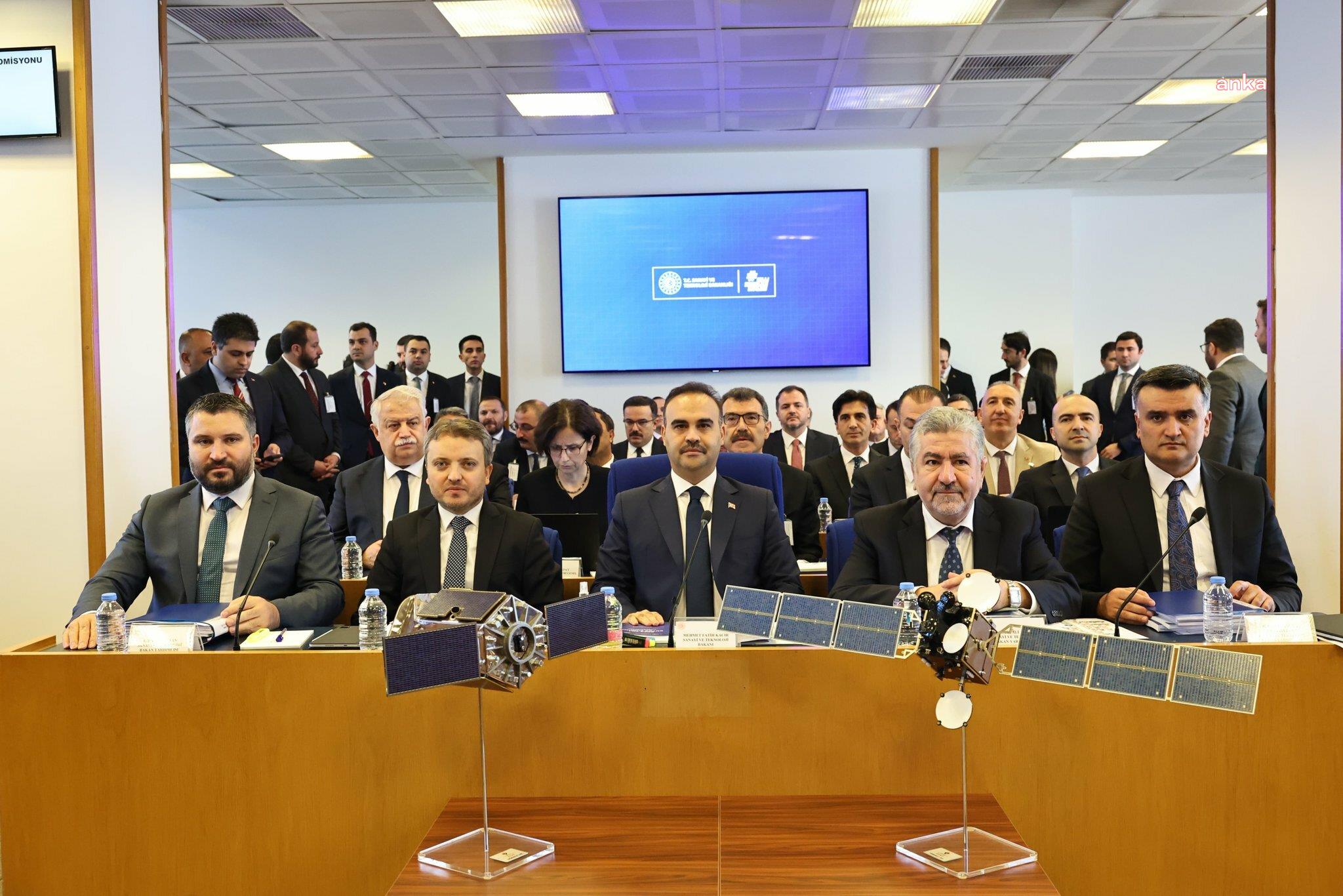 BAKAN KACIR: "ASANSÖRLER KONUSUNDA GENÇLİK VE SPOR BAKANLIĞI İLE ÇALIŞMA BAŞLATTIK, KYK YURTLARI DAHİL DİJİTAL ARŞİVİMİZDE BULUNAN TÜM BİLGİLER VATANDAŞA AÇIK HALE GETİRİLECEK"