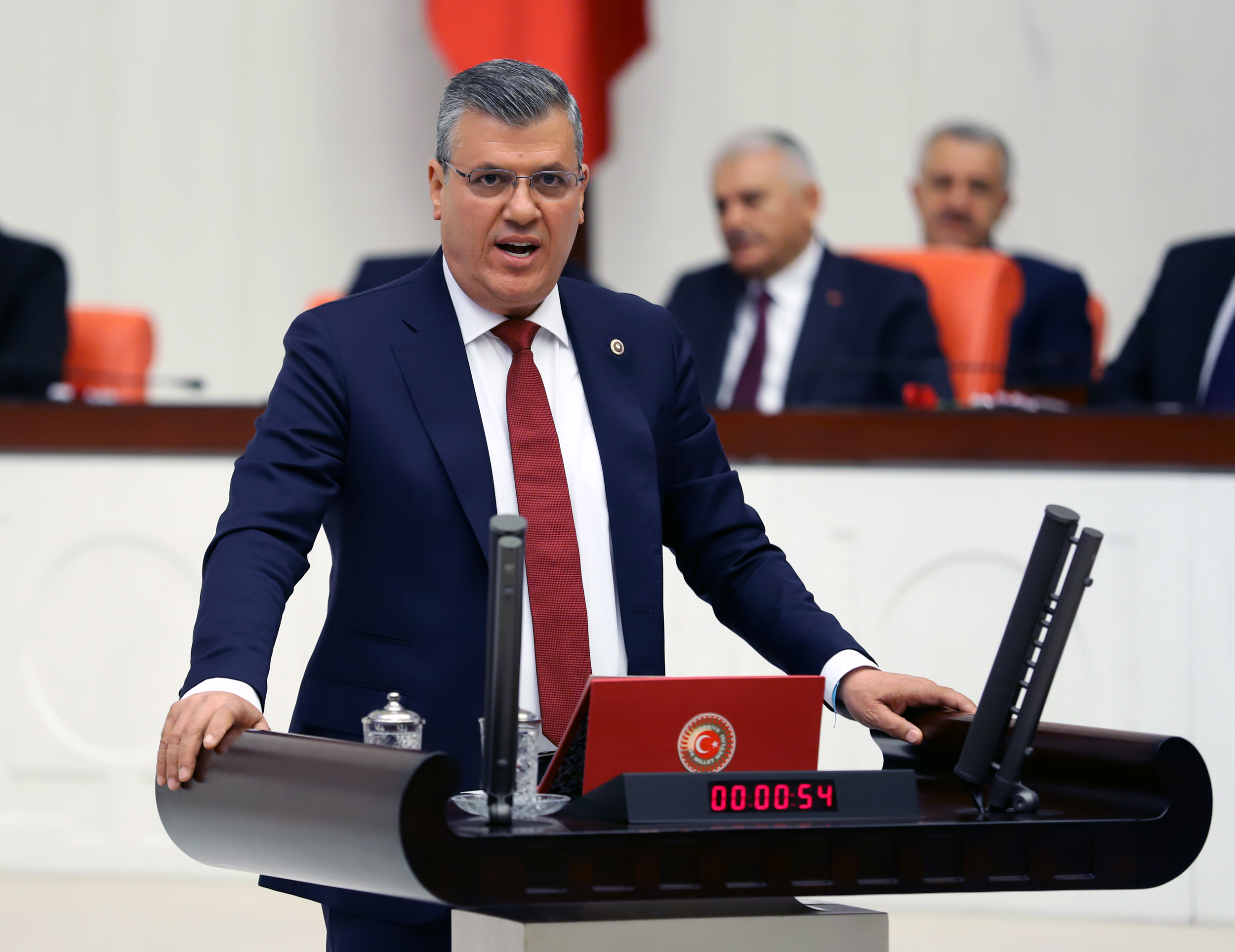CHP’Lİ BARUT: 620 BİN SAĞLIKÇININ ATAMASI YAPILSIN