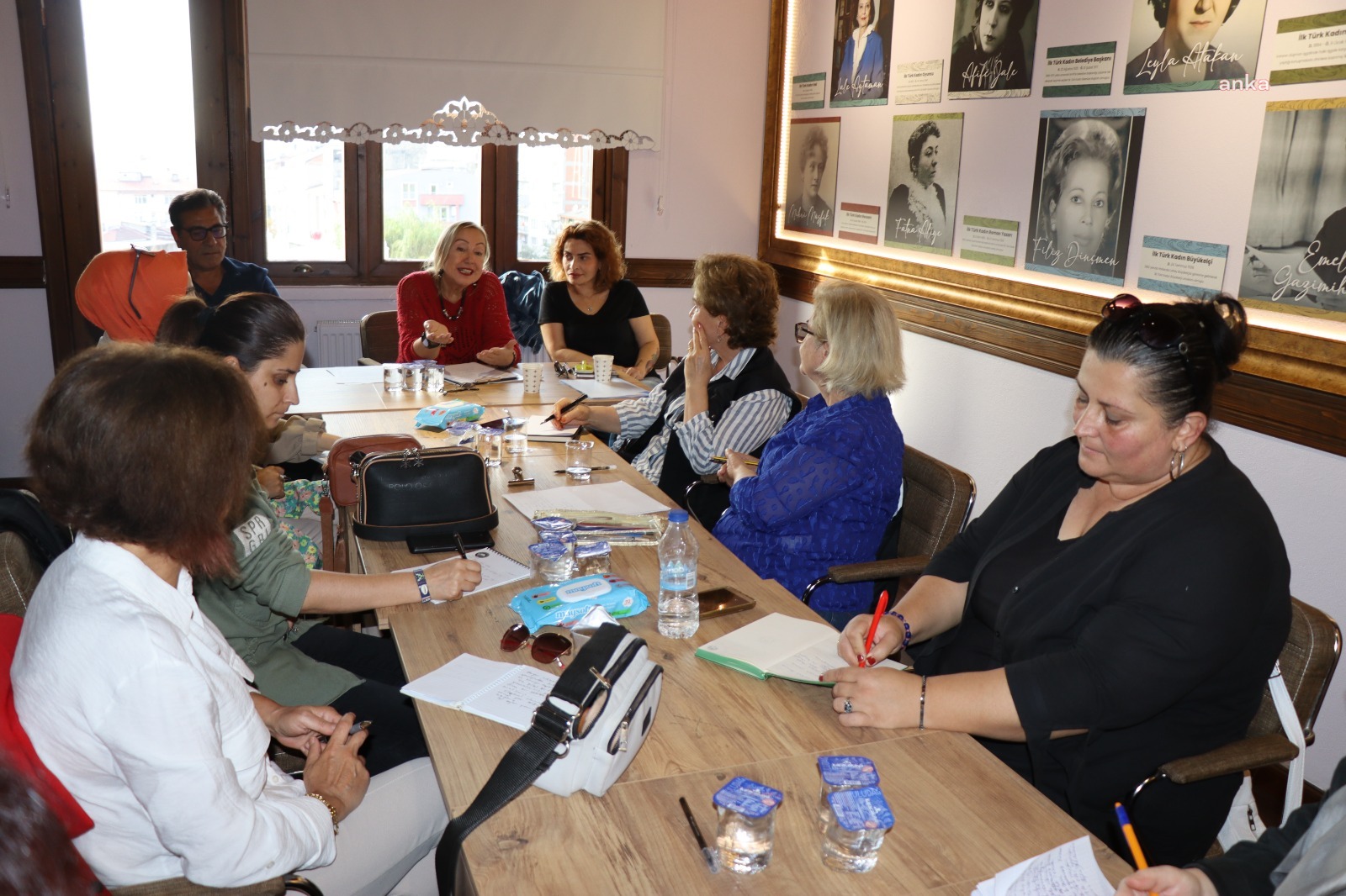 İZMİT BELEDİYESİ ZÜBEYDE HANIM KONAĞI’NDA YARATICI YAZARLIK ATÖLYESİ BAŞLADI