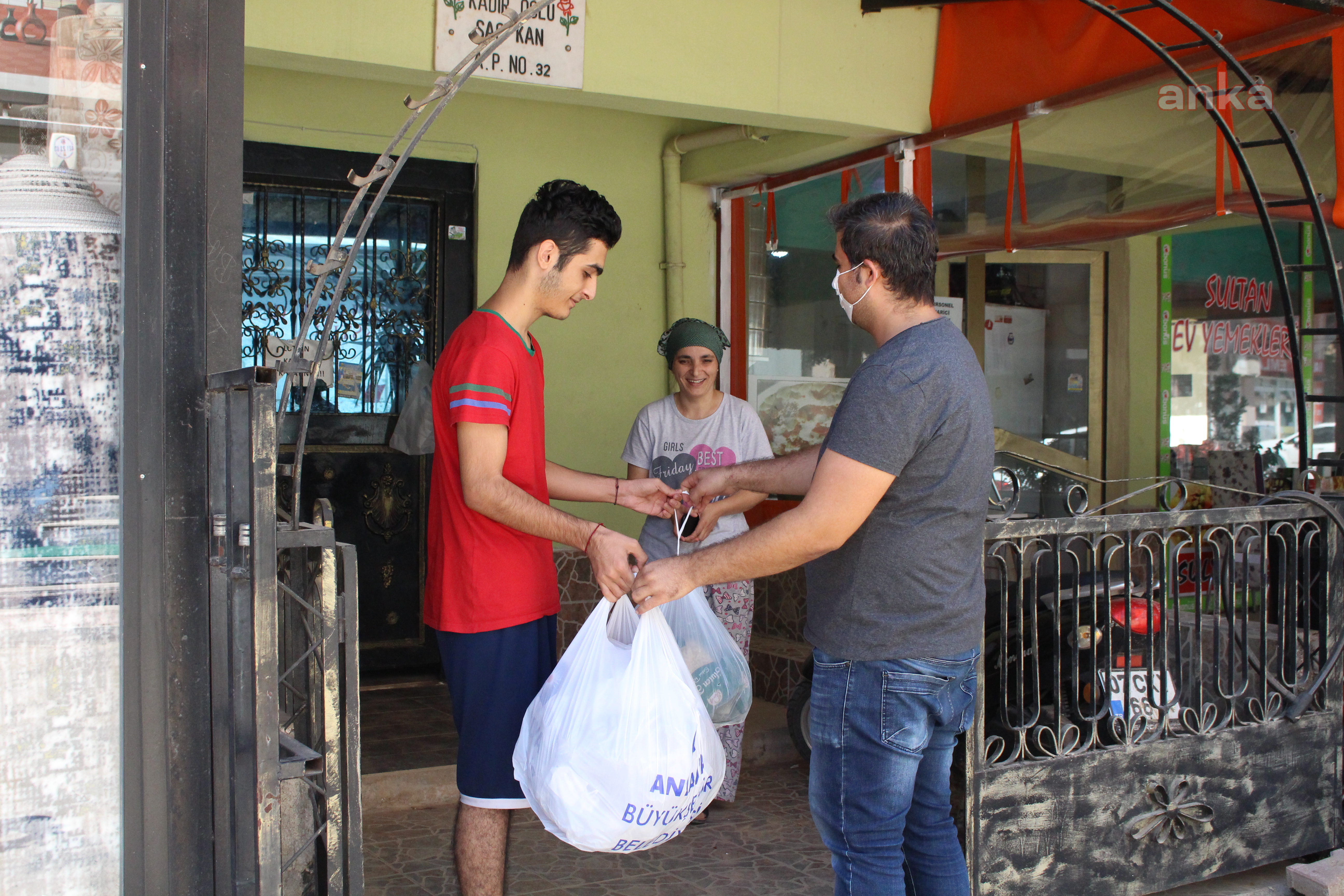 ANTALYA BÜYÜKŞEHİR'İN GLUTENSİZ GIDA DESTEĞİ SÜRÜYOR