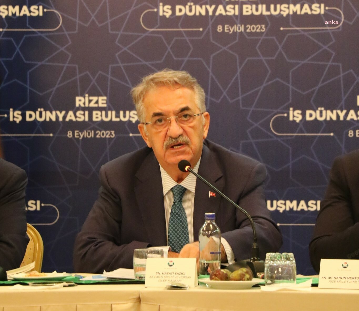 HAYATİ YAZICI: “YAZIK, ÇOK YAZIK. DEVLETİ OLUŞTURAN ERKLER, SORUN ÇÖZÜMLER. ASLA SORUN ÜRETMEZ, ÜRETEMEZ. BİRBİRİNİ ÇELMELEYEMEZ”