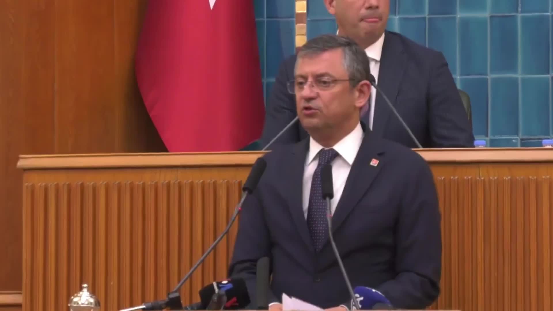 ÖZGÜR ÖZEL: YARGITAY 3. CEZA DAİRESİNİN KARARI DÜPEDÜZ BİR DARBE GİRİŞİMİ.YARIN MECLİS'TE BİR 'ADALET OTURUMU' GERÇEKLEŞTİRİLMESİNİ VE İÇİNDE BULUNDUĞUMUZ ADALET KRİZİNE TBMM'NİN NASIL EL KOYACAĞINA KARAR VERMESİNİ BEKLİYORUZ