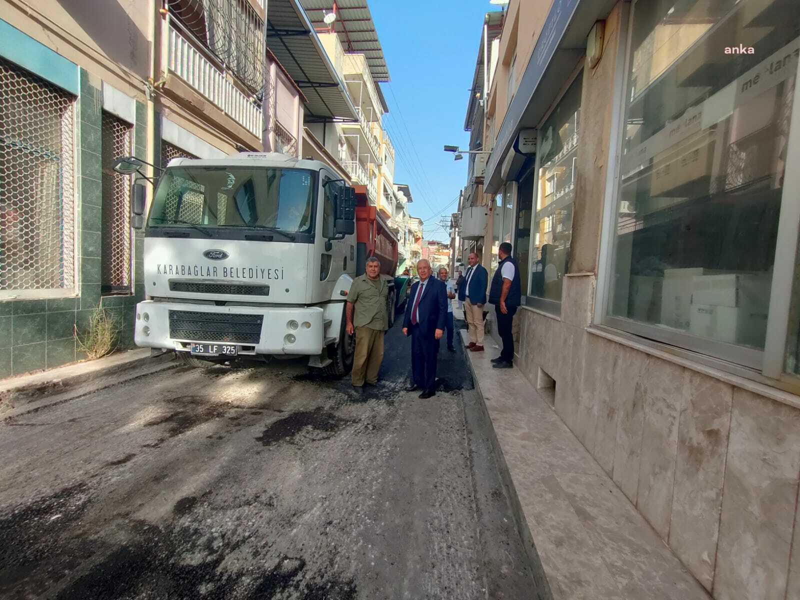 KARABAĞLAR BELEDİYE BAŞKANI SELVİTOPU'DAN SU BASKINI VE ASFALT DENETİMİ