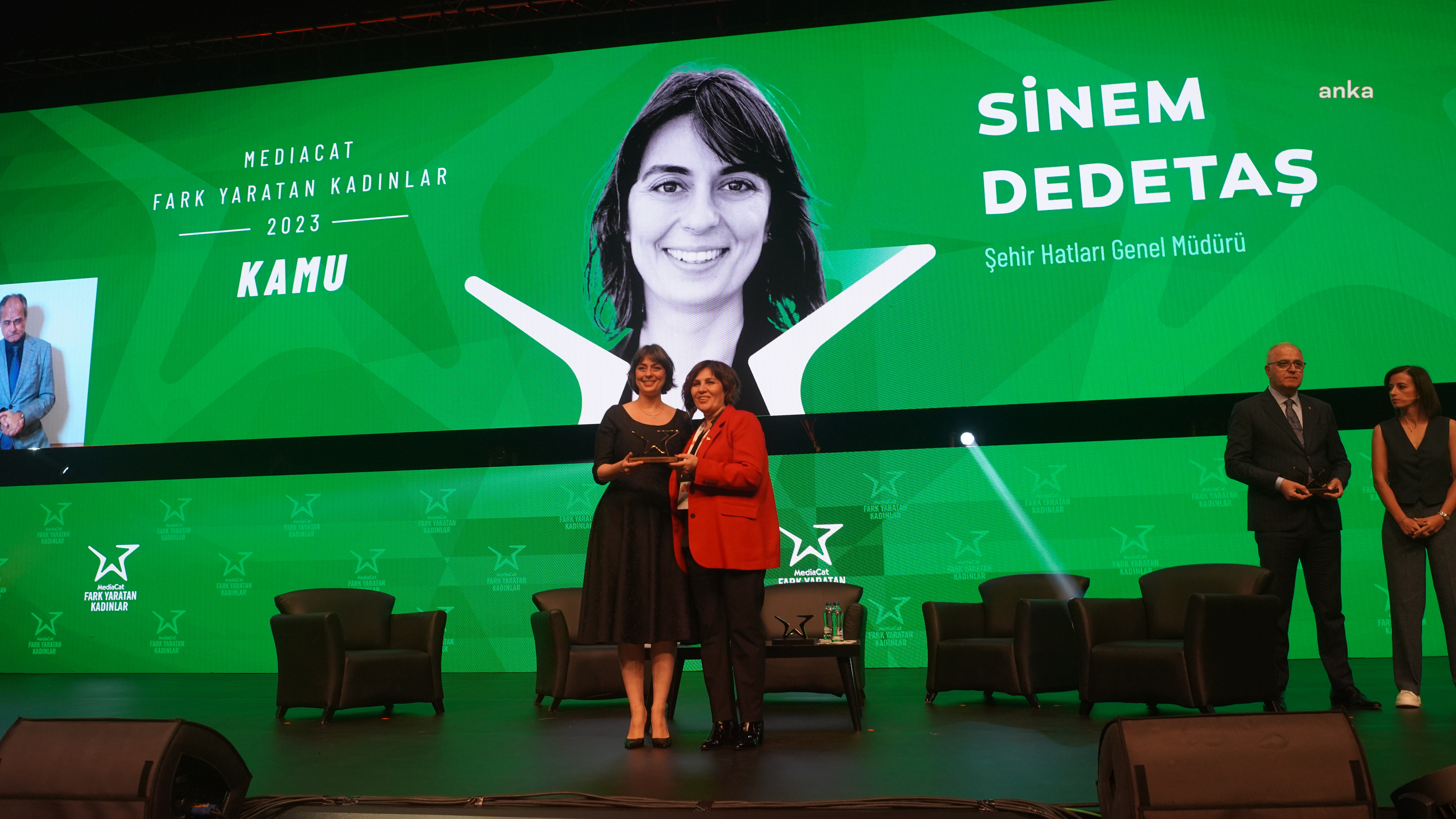 İBB ŞEHİR HATLARI AŞ GENEL MÜDÜRÜ SİNEM DEDETAŞ'A "2023 FARK YARATAN KADINLAR" ÖDÜLÜ