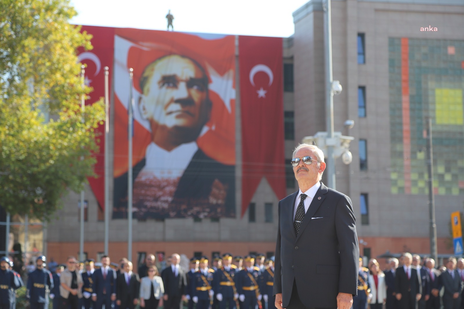 YILMAZ BÜYÜKERŞEN’DEN 10 KASIM MESAJI