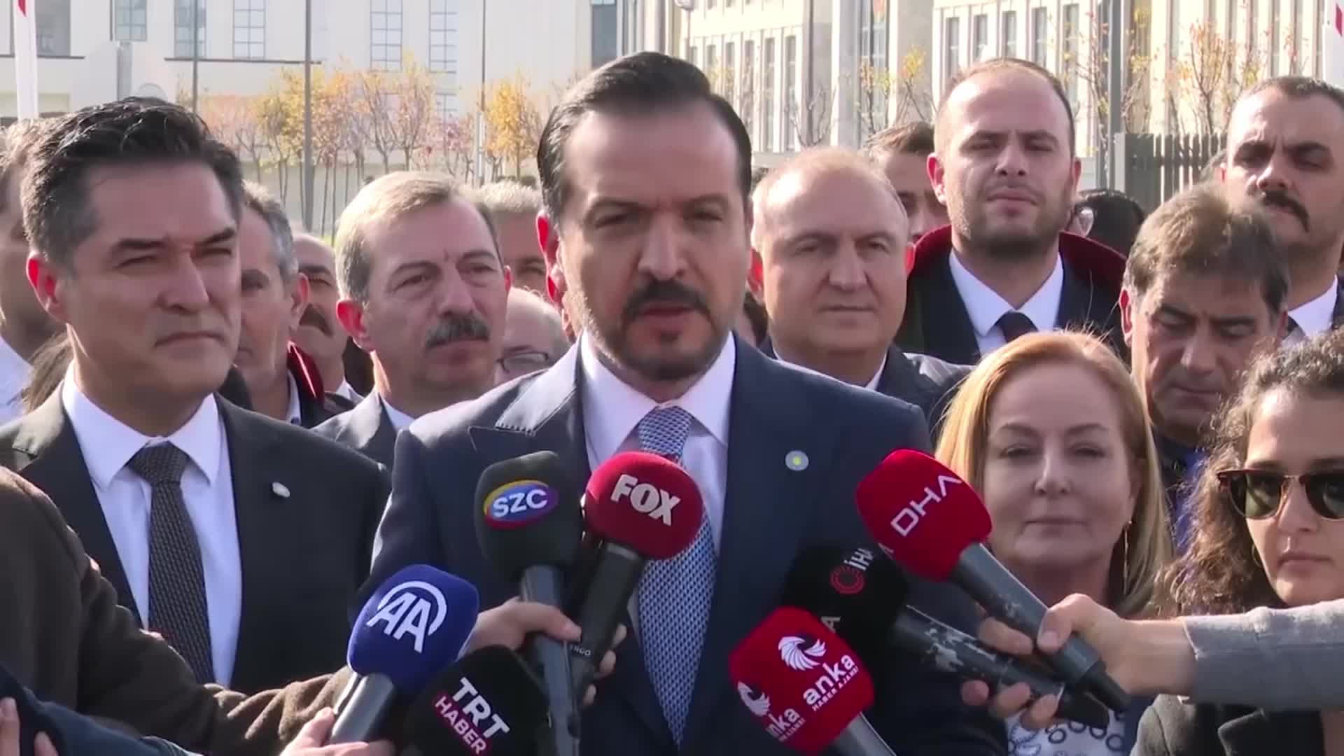 İYİ PARTİ SÖZCÜSÜ ZORLU, YARGITAY’A ANAYASA KİTAPÇIĞI SUNDU: “ANAYASAYI HEDEF ALMAK, TÜRKİYE CUMHURİYETİ’Nİ HEDEF ALMAKTIR. ANAYASAYA DARBE VURMAYA ÇALIŞMAK TÜRK MİLLETİNİN VE TÜRK DEVLETİNİN BEKASINA DARBE VURMAYA ÇALIŞMAKTIR”