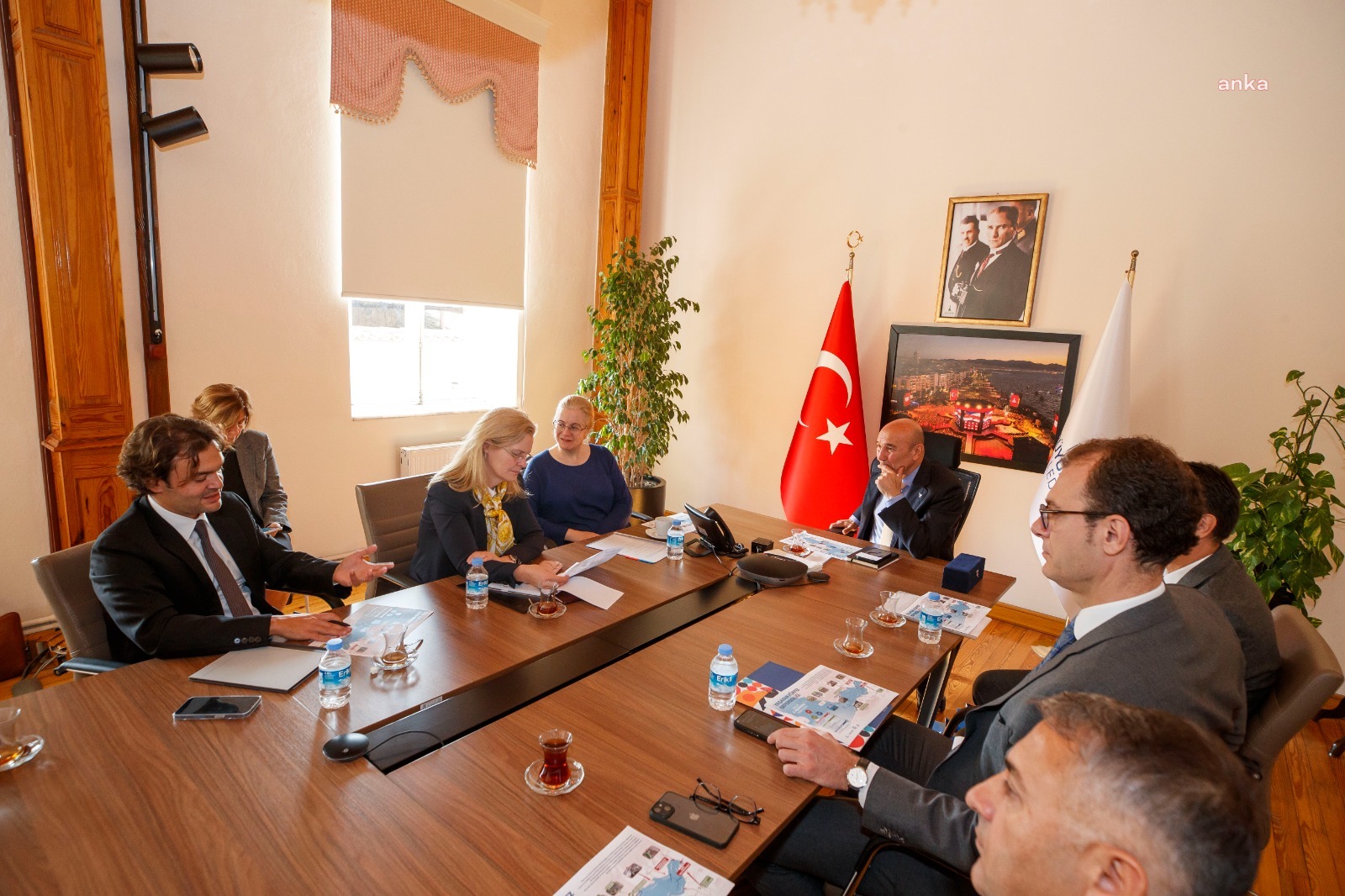 SOYER: “İZMİR’DE YAPILANLAR ÜLKENİN GERİ KALANINA REHBER OLUYOR”