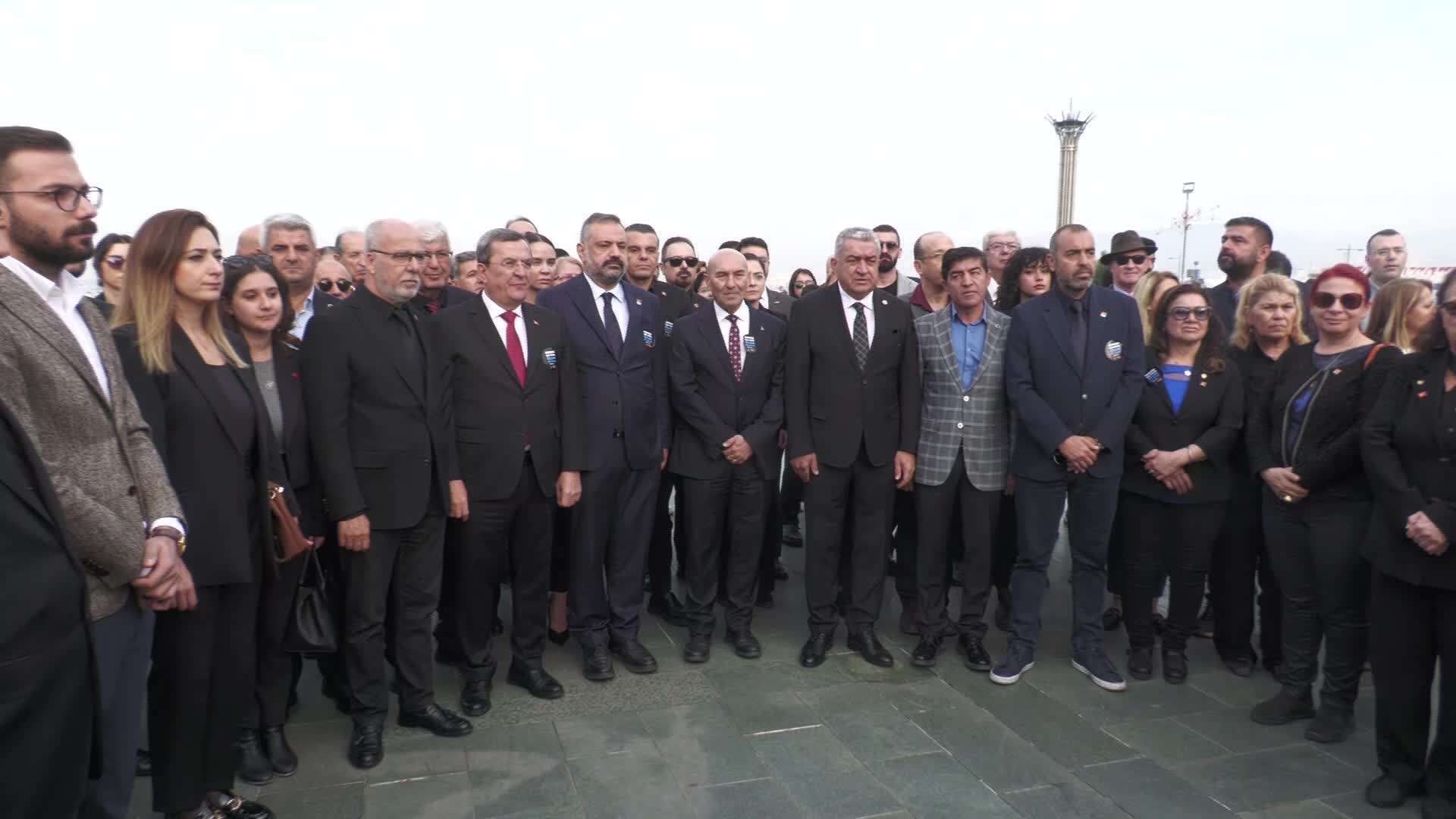 CHP İZMİR İL BAŞKANLIĞI’NDAN 10 KASIM ANMASI: “ATATÜRK’ÜN DEĞERLERİNE, ESERLERİNE SAHİP ÇIKMAYA DEVAM EDECEĞİZ”