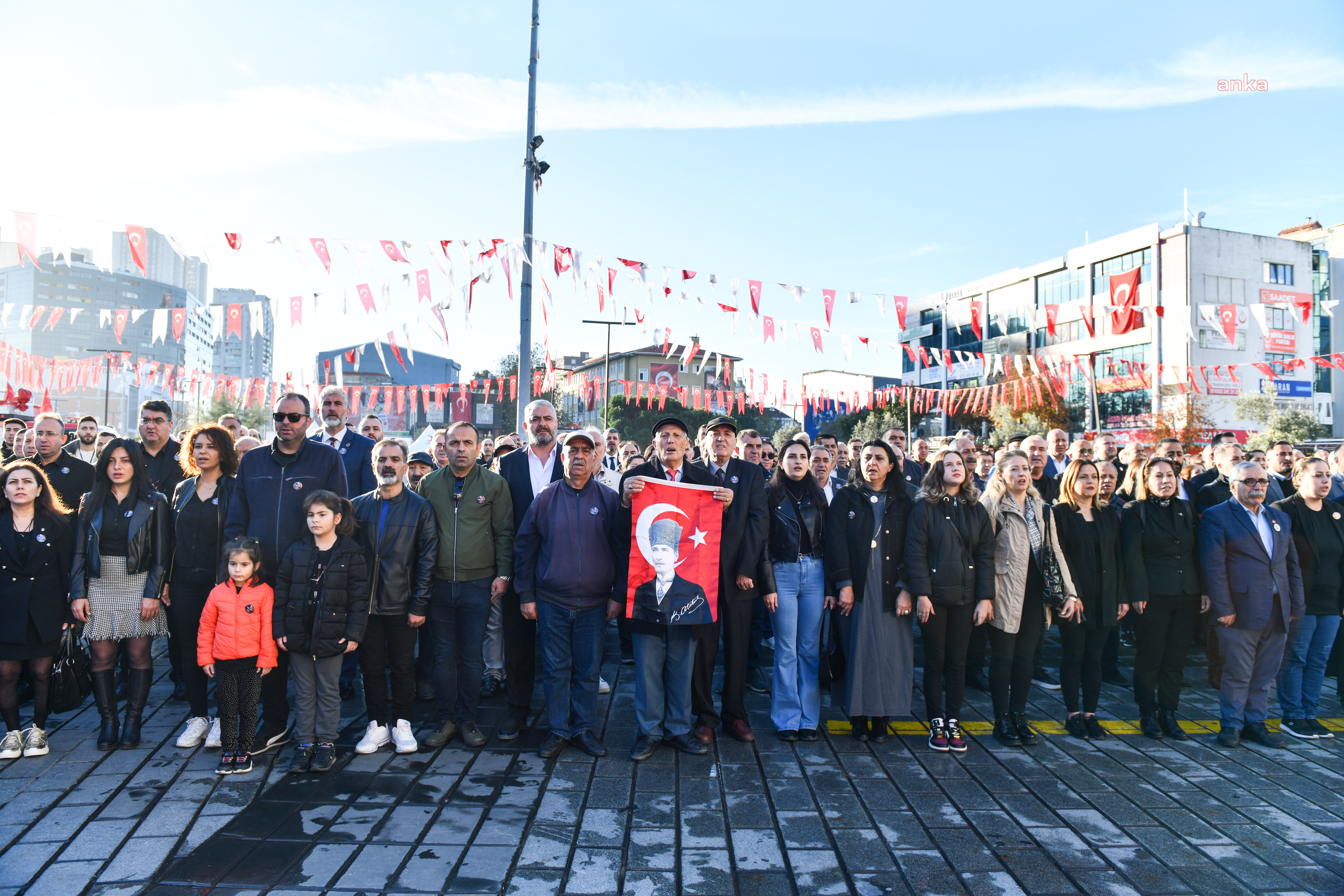 ESENYURT, ATA’SINI SAYGI VE MİNNETLE ANDI