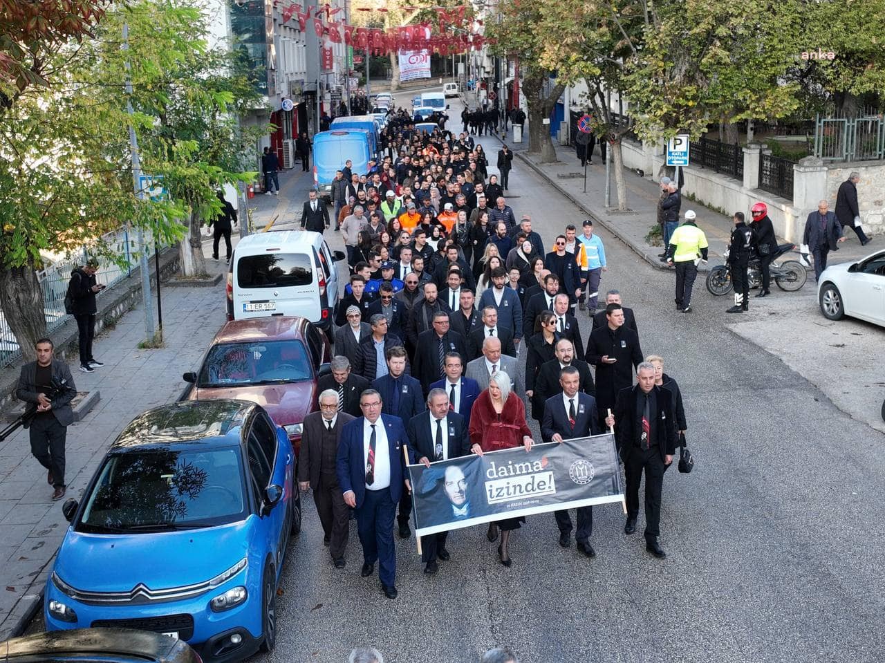 BAŞKANVEKİLİ SUBAŞI VE BİLECİK BELEDİYESİ ÇALIŞANLARI ATA’YI ANDI